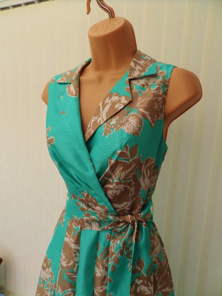 ELIZA J TURQUOISE GOLD IVORY FLORAL SATEEN 50’S PLEAT FLARE MIDI DRESS 8 NWOT