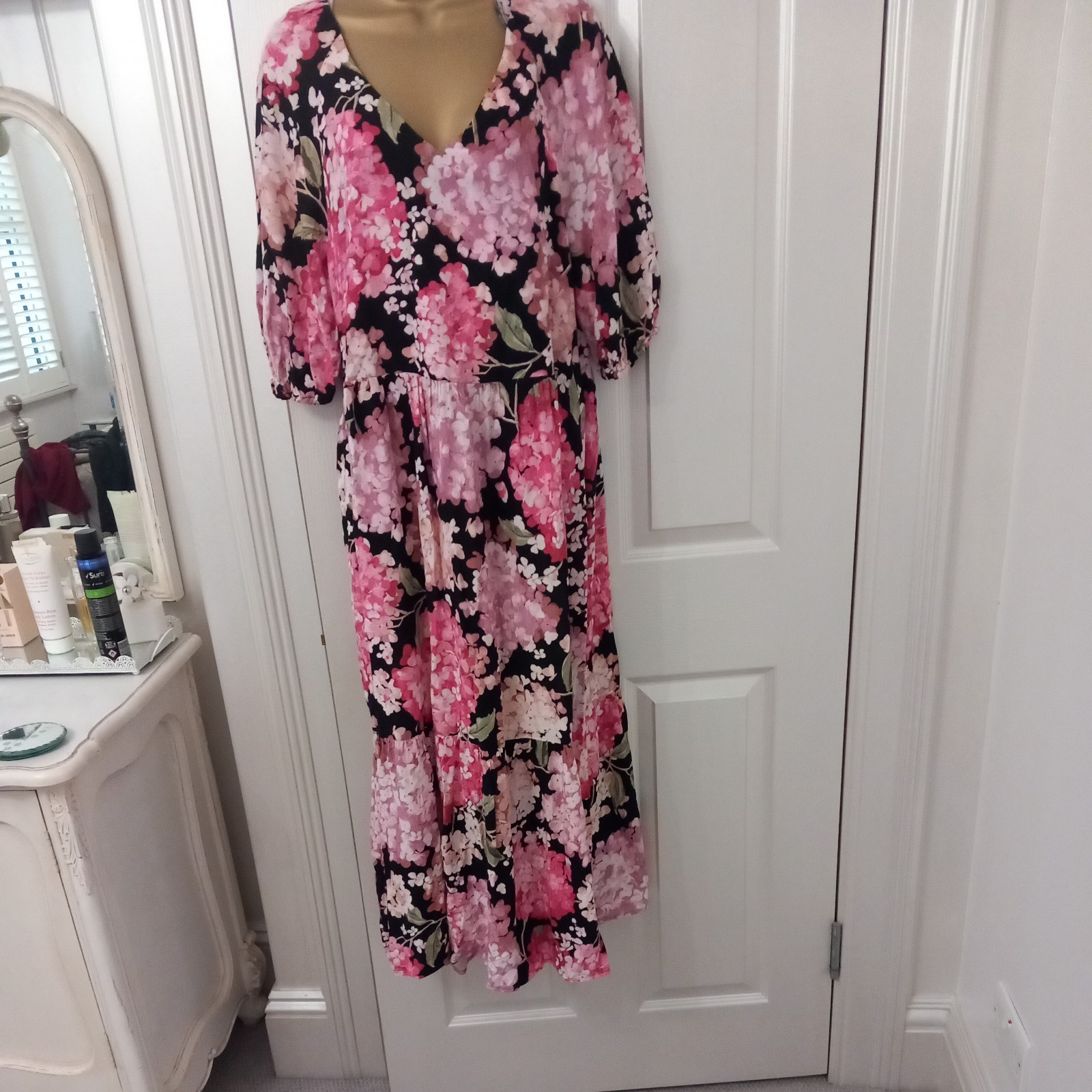 SUMMER DRESS SIZE 10/ MIDI/ FLORAL/ LOOSE COMFORTABLE FIT/ H&M / VGC