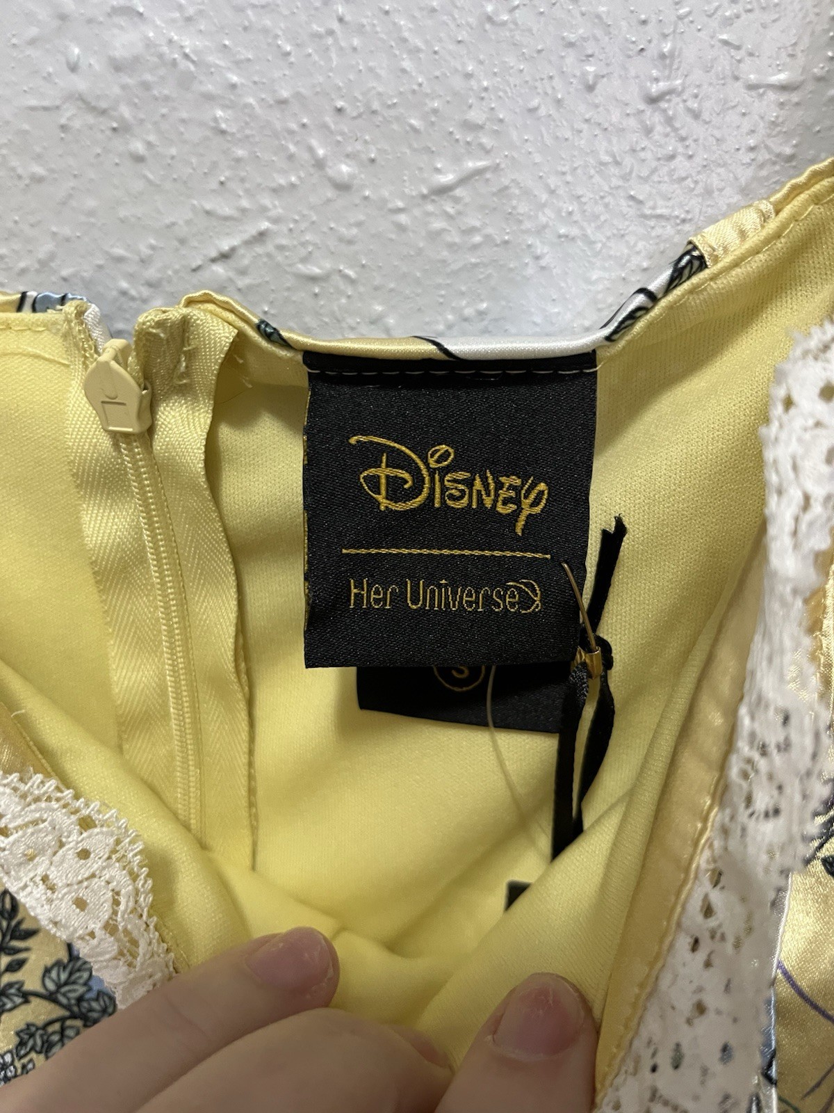 Hot Topic Disney Beauty And The Beast Character & Roses Dress small Yellow