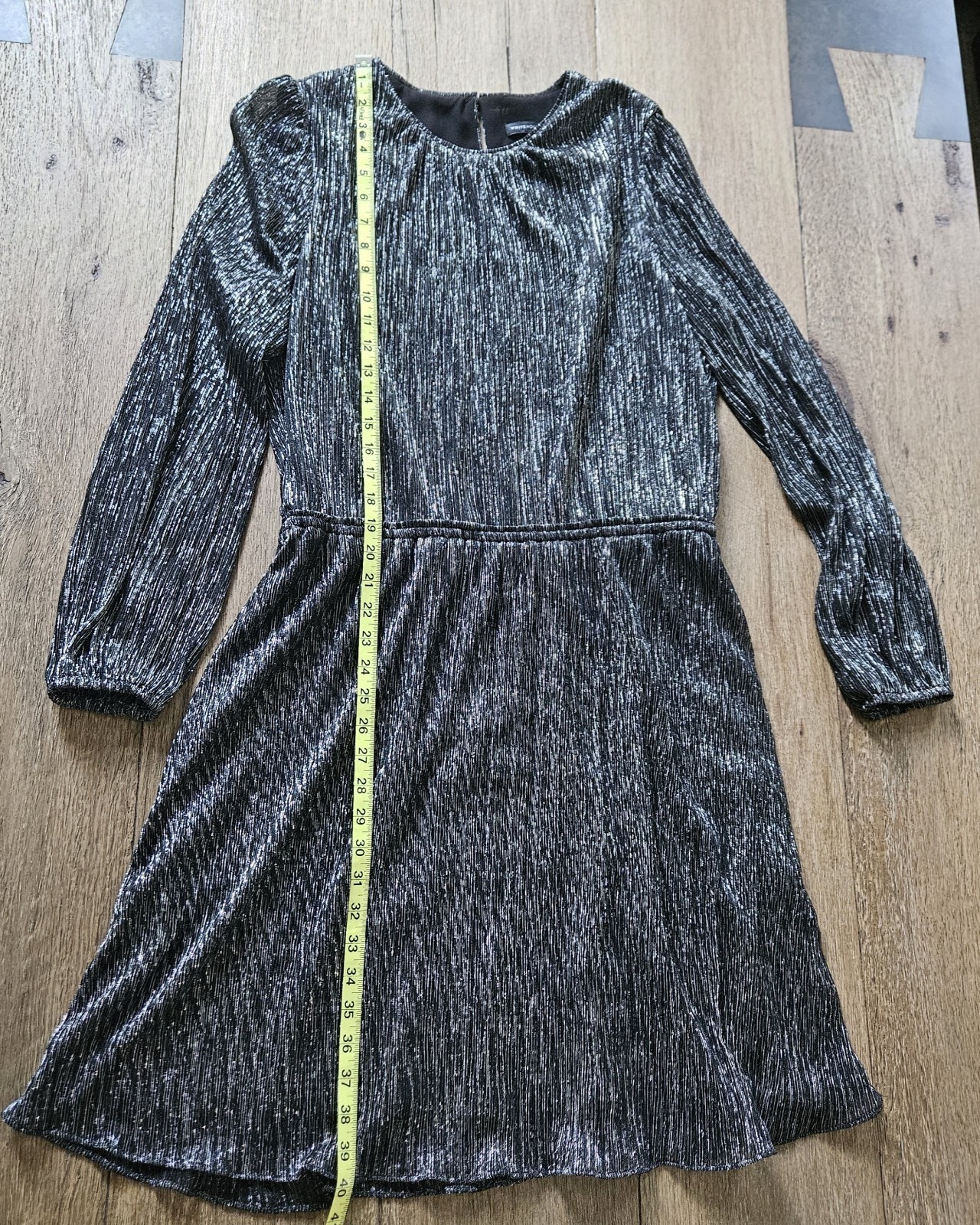 White House Black Market Metallic Pleated Fit & Flare Dress L Silver Black