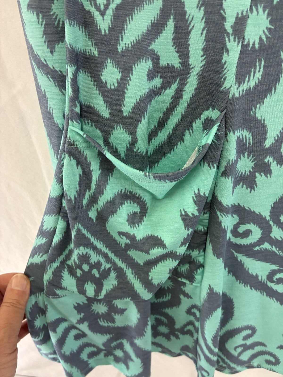 Hershe Tunic Top M Teal Gray Damask Print Long Sleeve Pockets Stretch USA