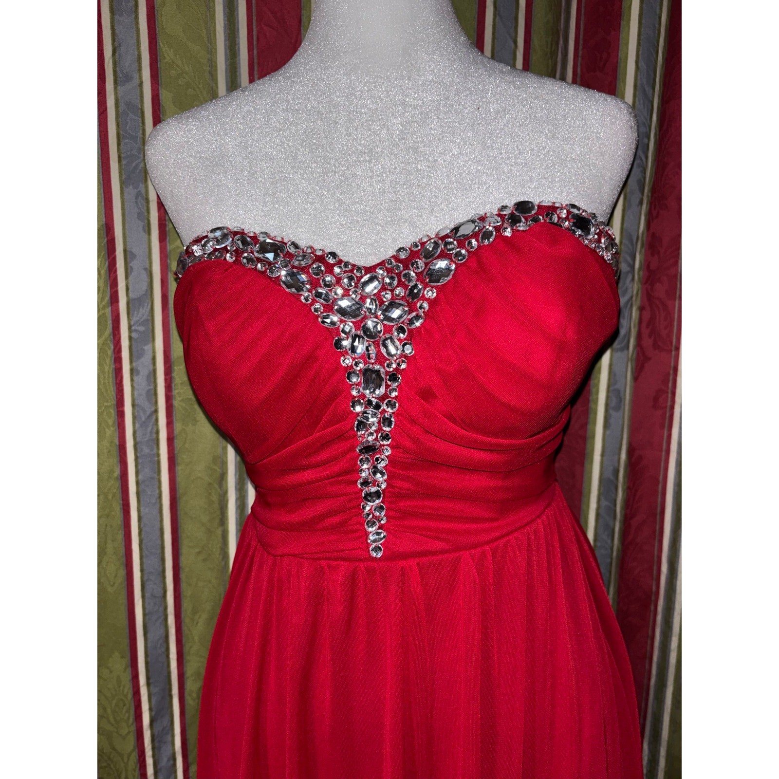 Red Strapless Rhinestone Homecoming Dress Fit & Flare Party Dress Size 7 (S)