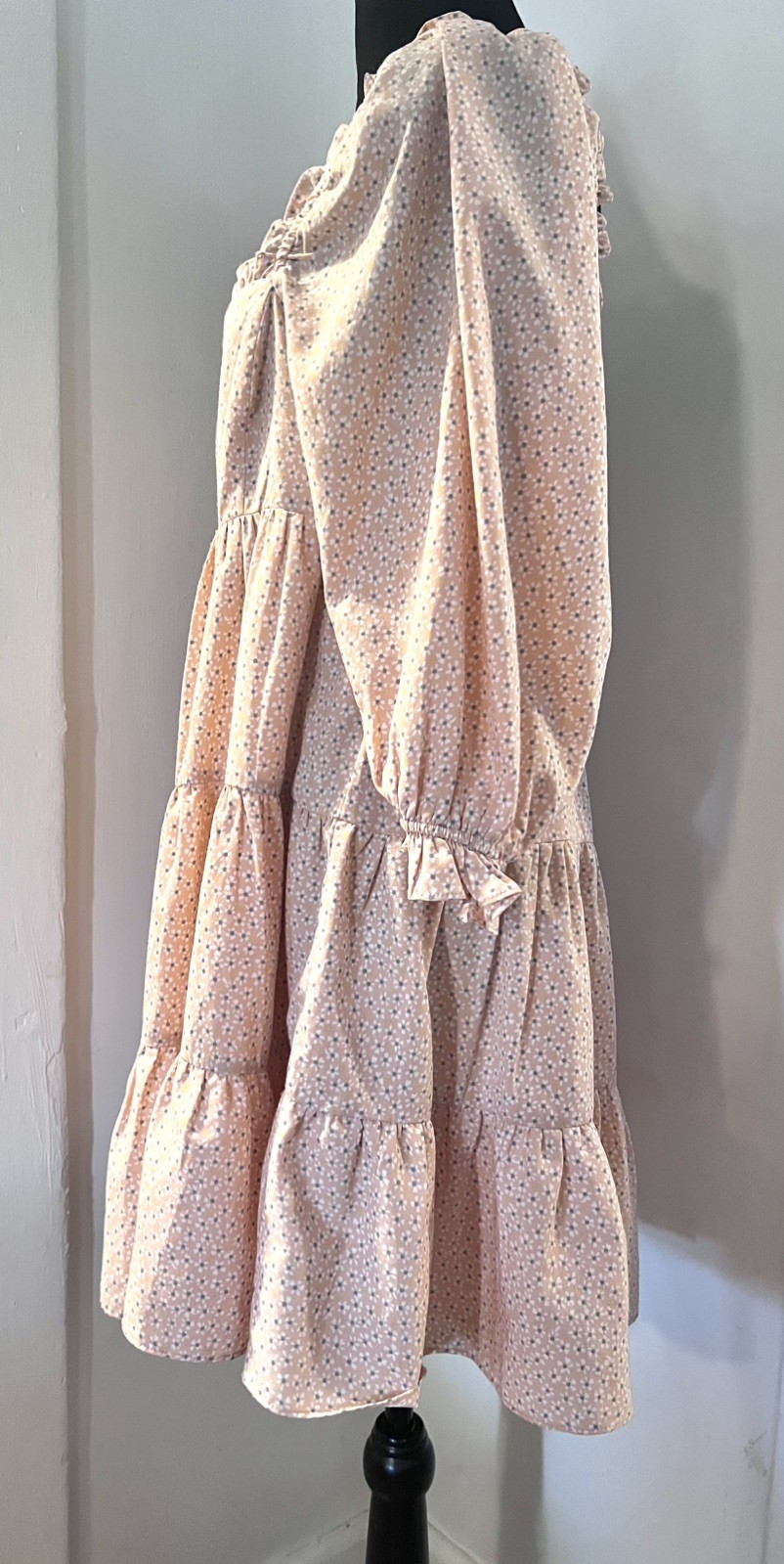 Judith March Tiered Square Neck Puffed Sleeve Daisy Floral Dress Sz S COTTAGE