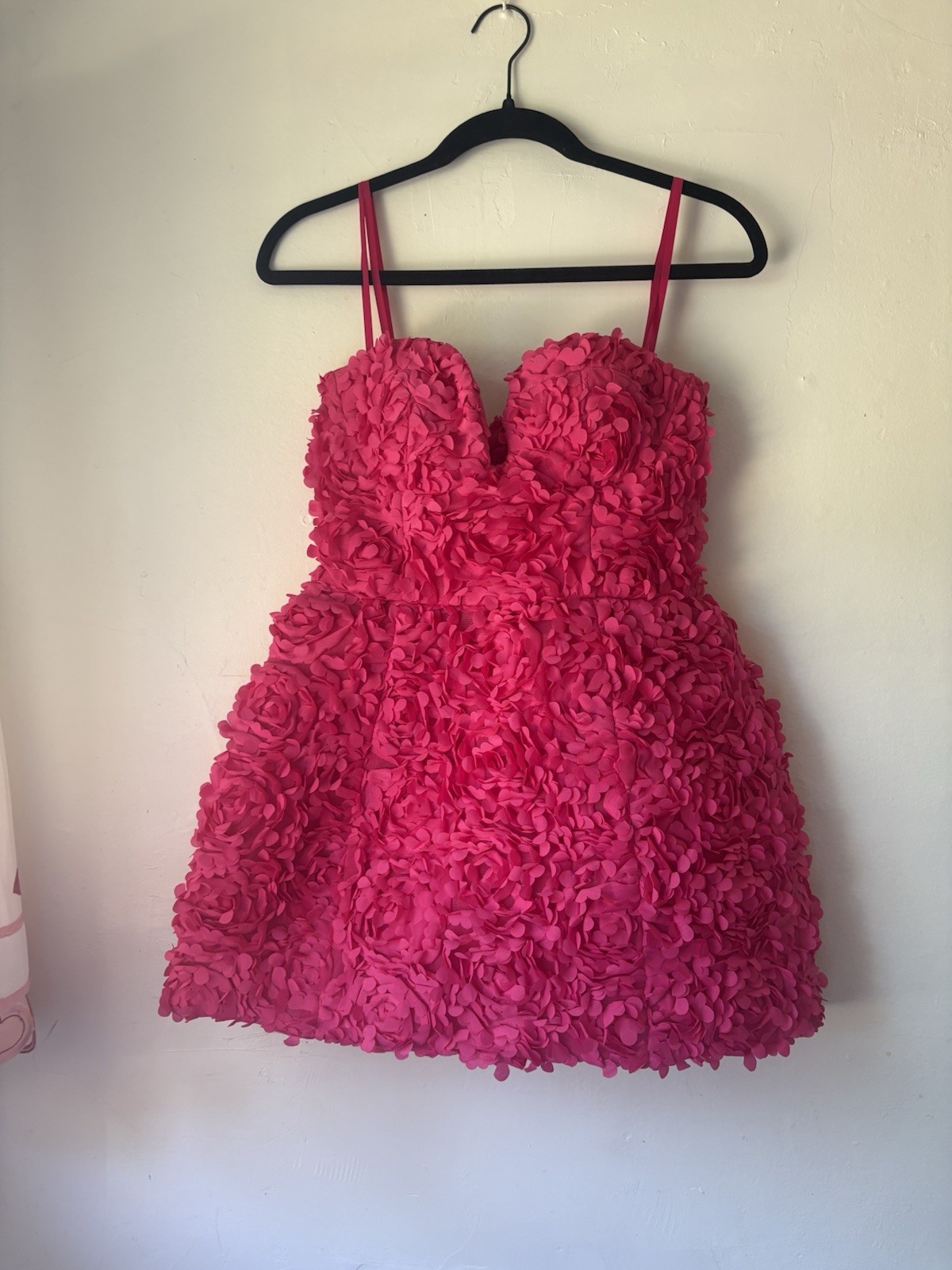 bcbg maxazria Stripless 3D Dress Size:0