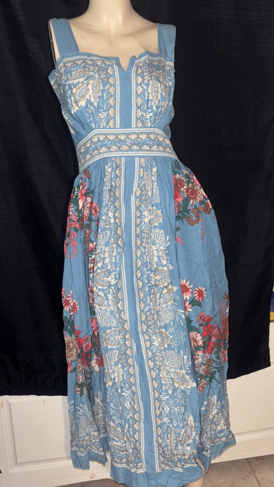 VICKI LYNN BARDON,Canada,vintage,scarf,blue,floral,border,M,no copy,Unique,WOW