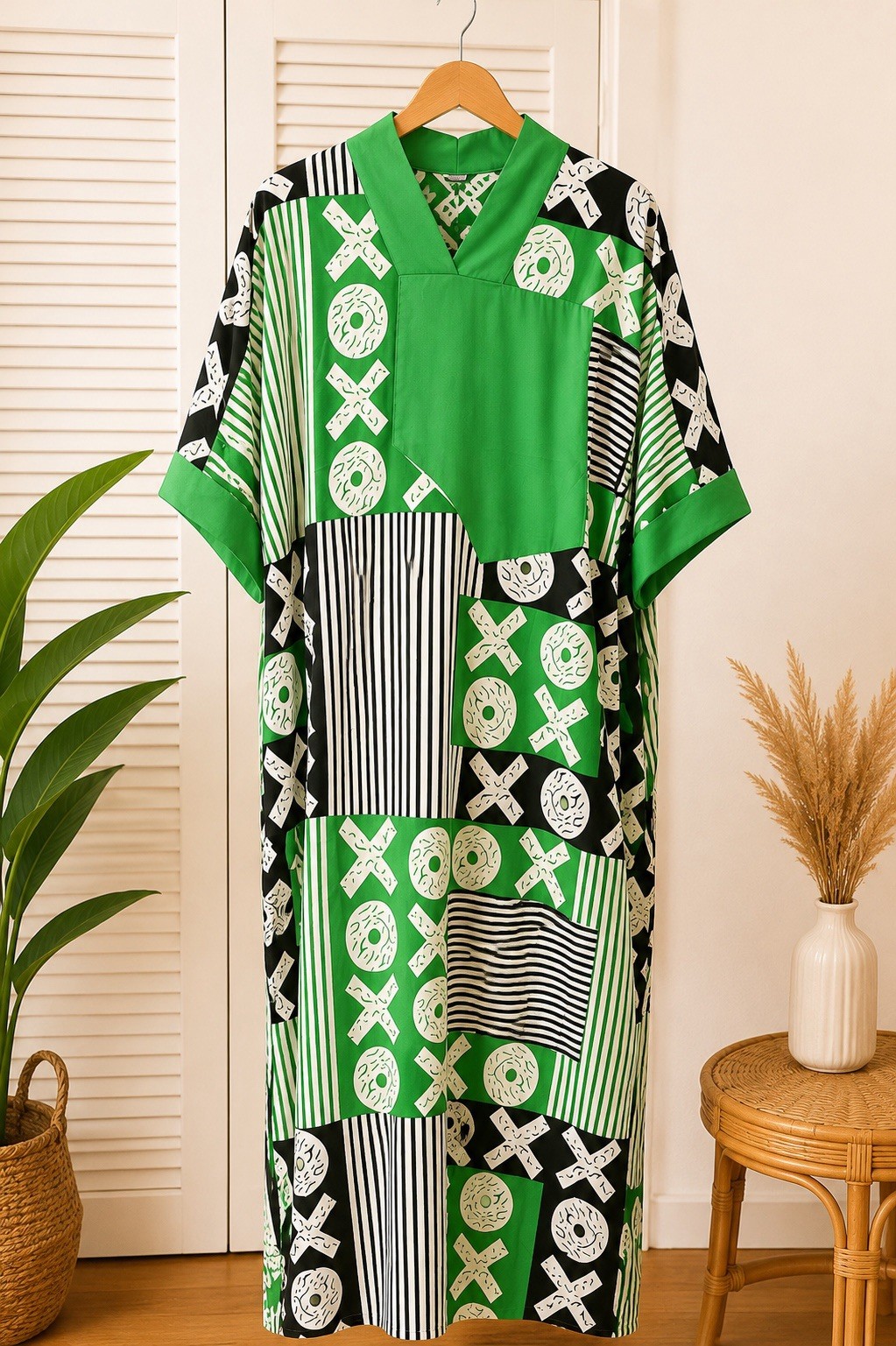 Women’s Green Black White Geometric Kaftan Midi Dress V-Neck Satin One Size