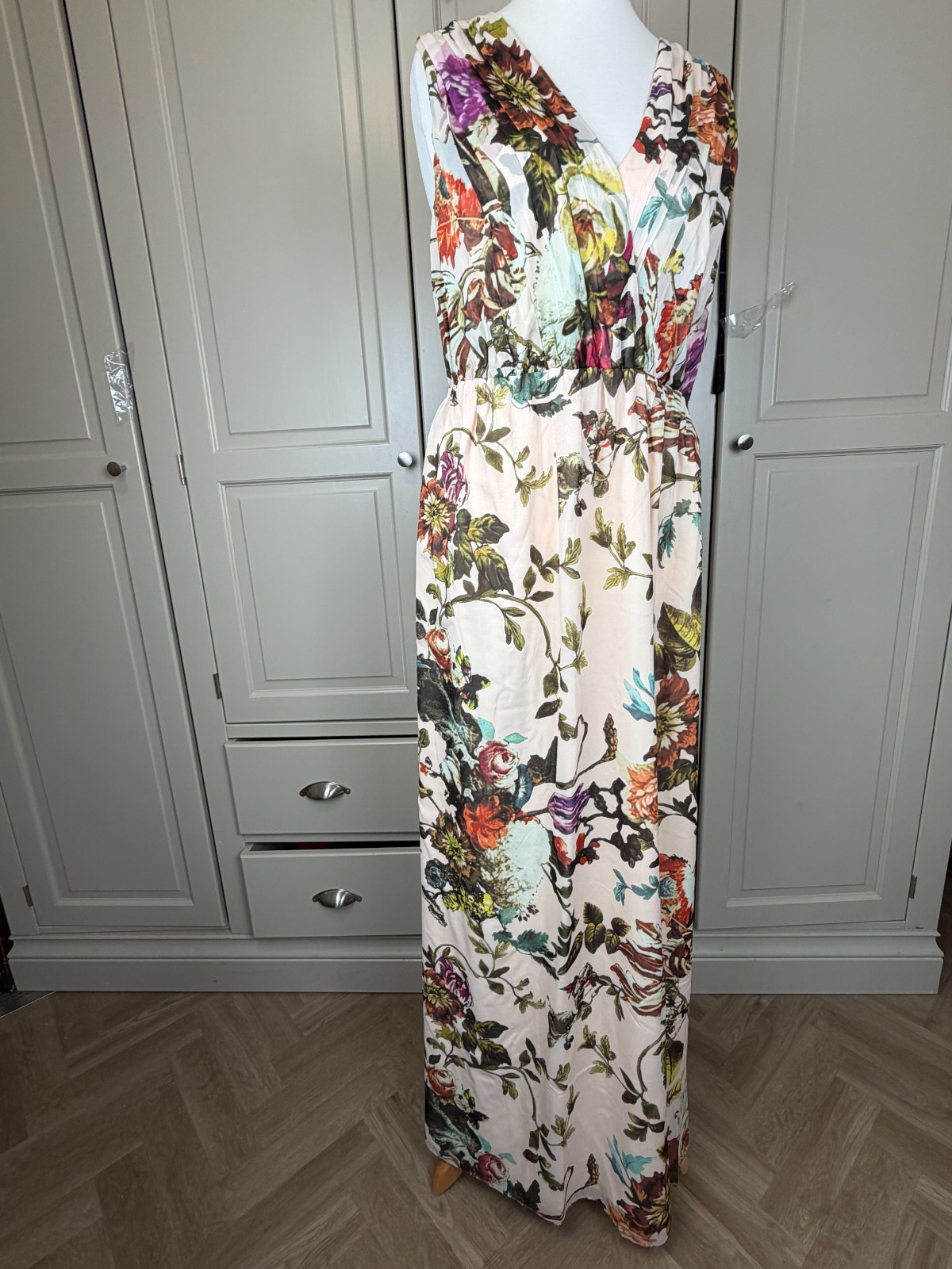 Ted Baker Maxi Summer chiffon floral Dress v-neck sleeveless size TD 4 / UK 14