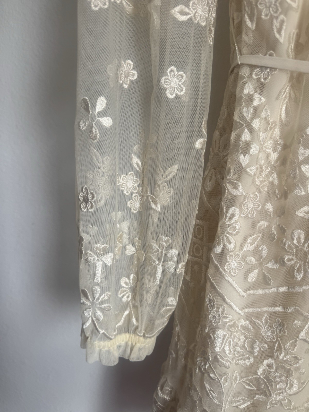 Needle & Thread Tulle Embroidered Floral Long Sleeve Ruffle Mini Dress Size 2