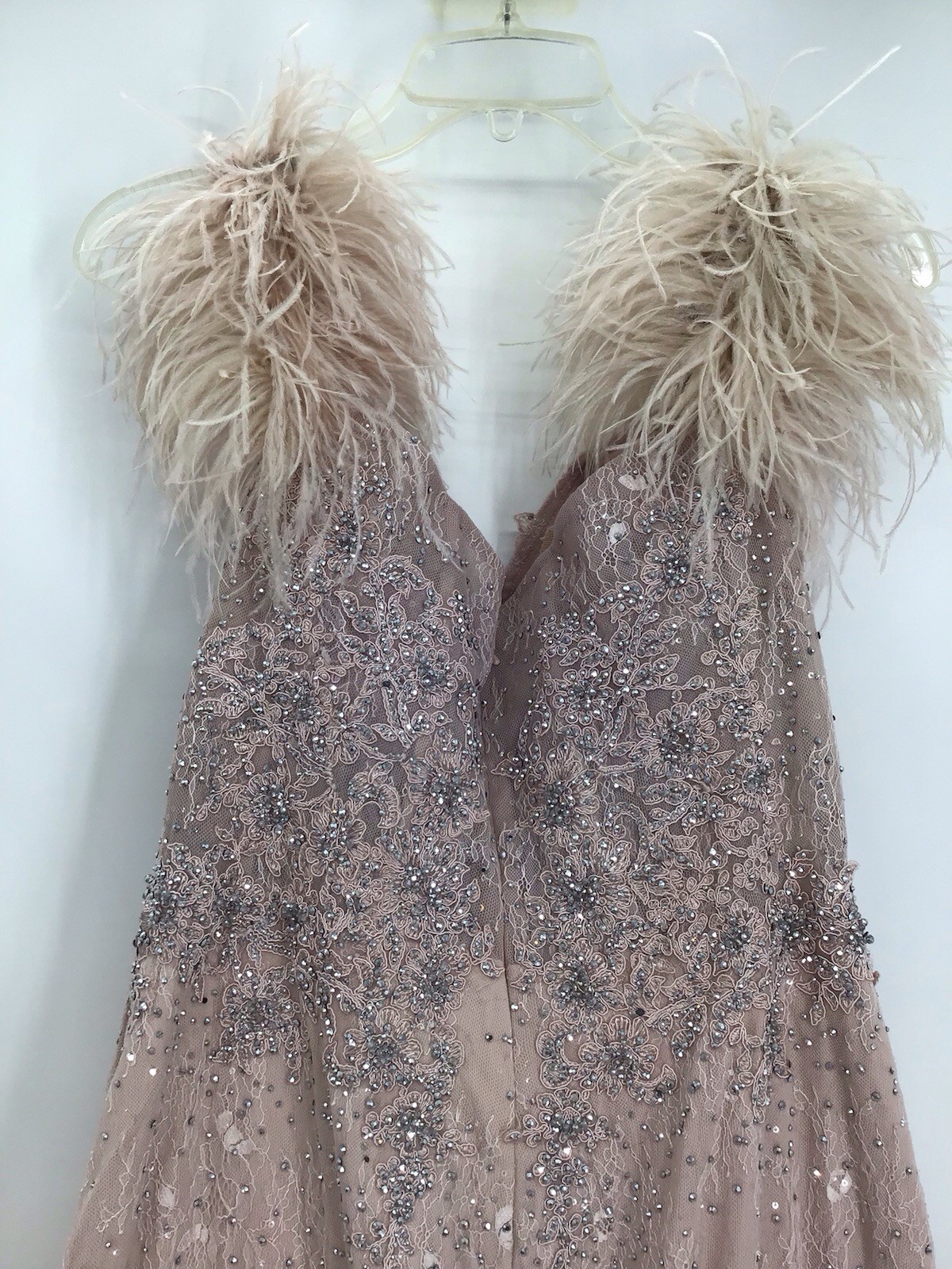 MAC DUGGAL NWT Feathered Lace Crystal Detailed Formal Wedding Gown Lilac Size 12