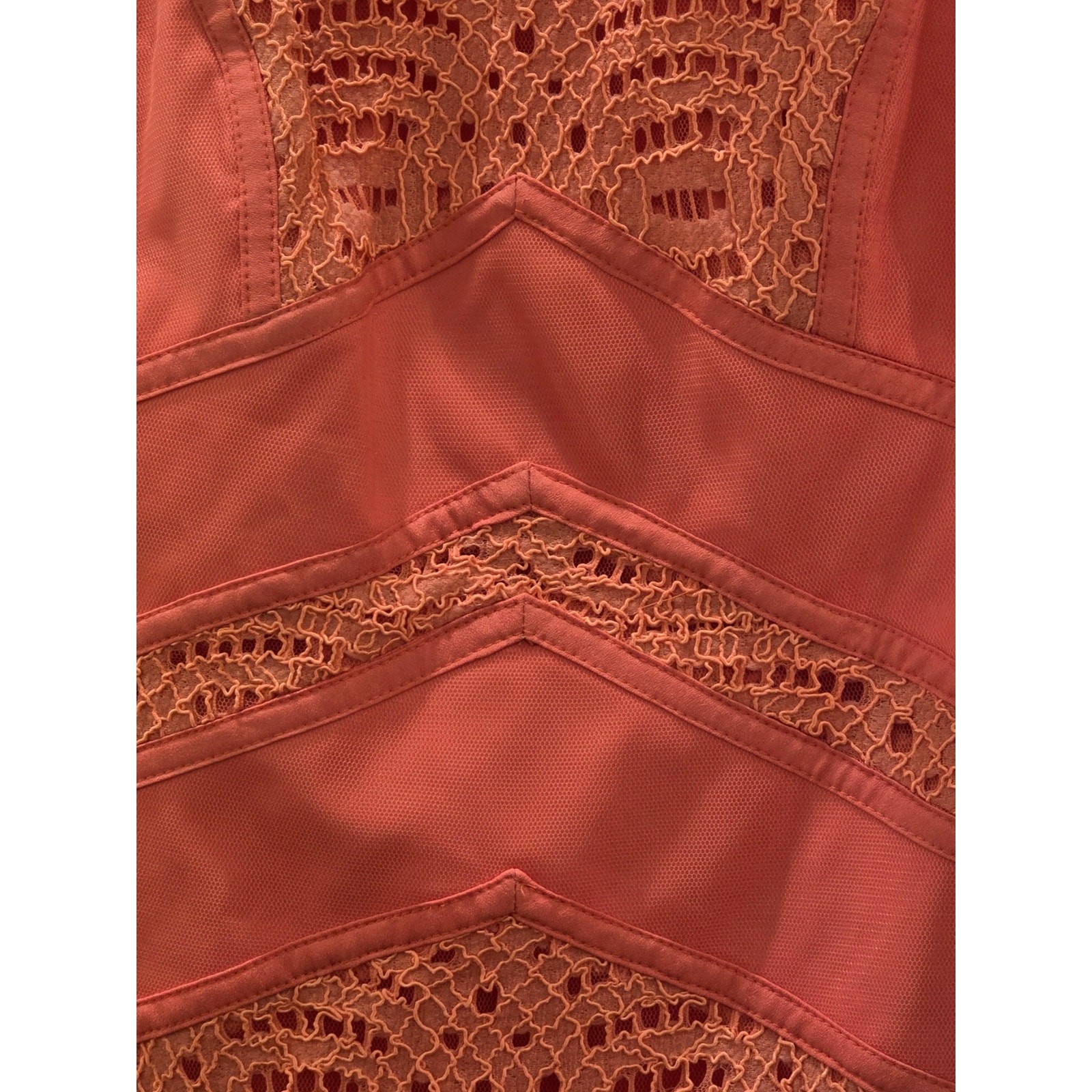Adrianna Papell Sleeveless Lace Sheath Dress in Light Coral – NWT Size 6