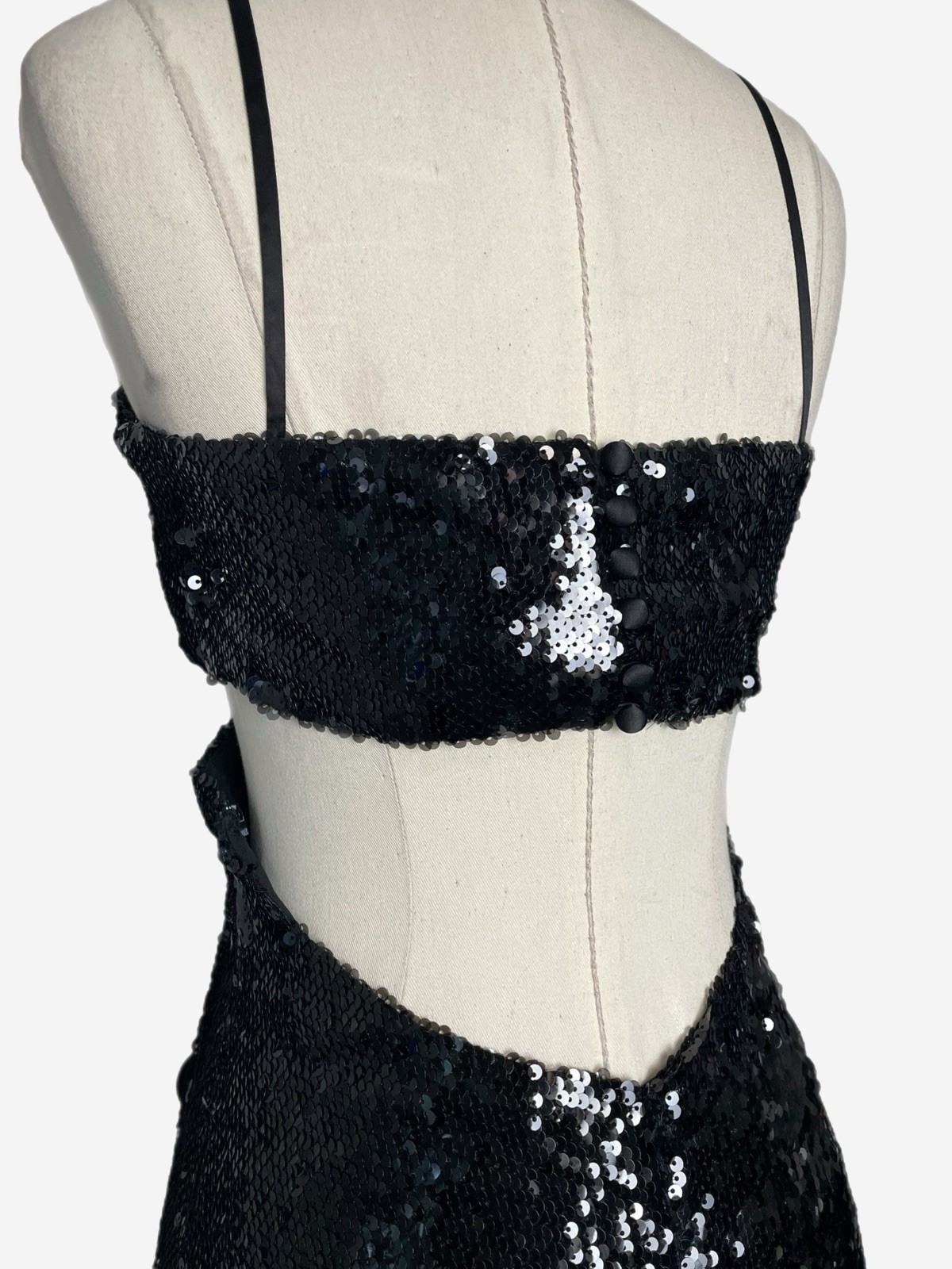 BCBGMaxAzria NWT Giacomo Black sequin cut out open back formal maxi gown slit 0