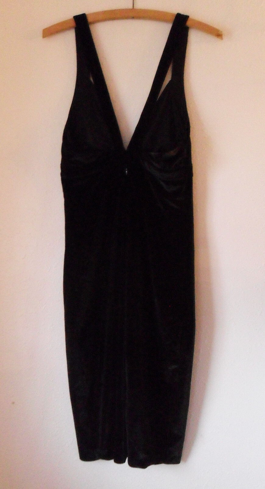 EXPRESS Black Velvet Plunging V-Neck Sheath DRESS sz 6, Slit at the Back Bottom