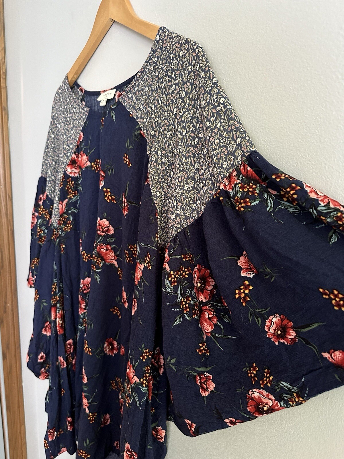 Umgee Boho Floral Dress Batwing Sleeves Women’s Size M Peasant Style Hi Low Hem