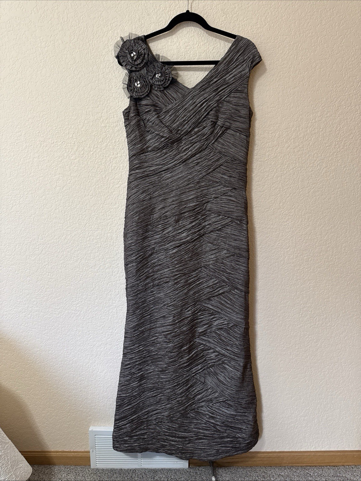 KM Collections Milla Bell Maxi Ruched Stretch V-Neck Cocktail Dress Sz 12 Taupe