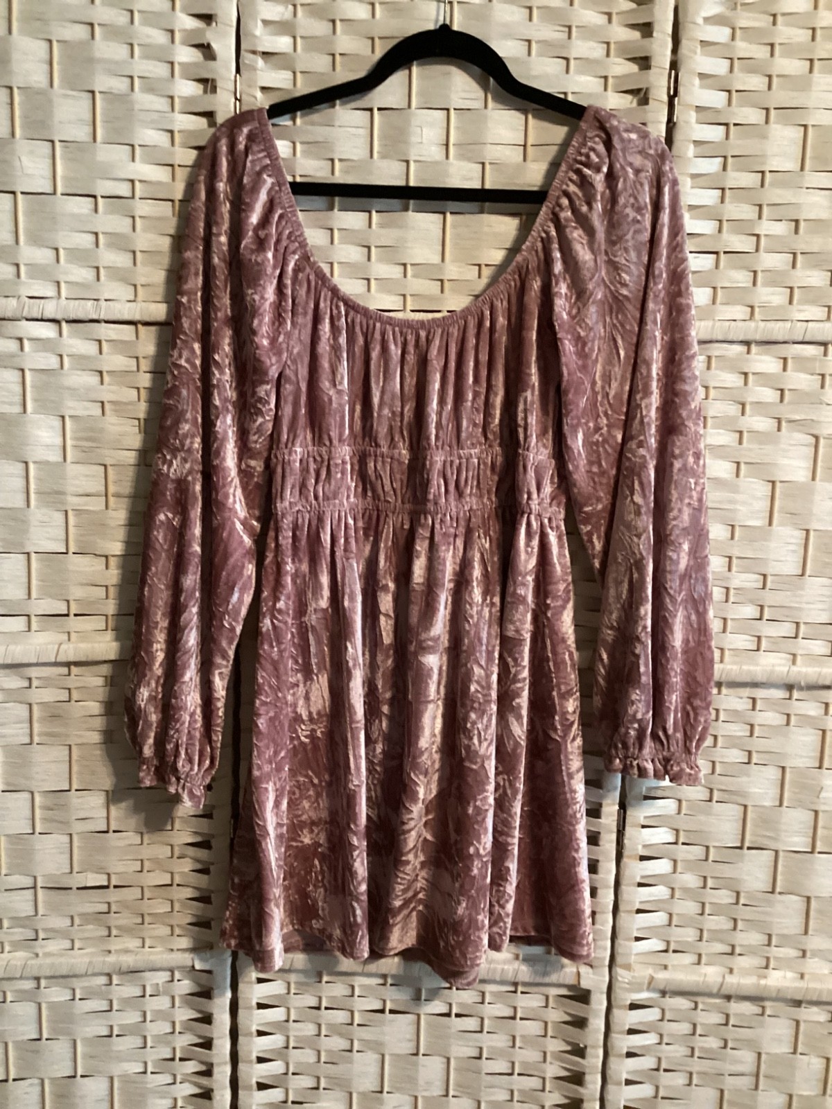 New Originality Women’s mauve Crushed Velvet Long Sleeve Mini Dress Sz M