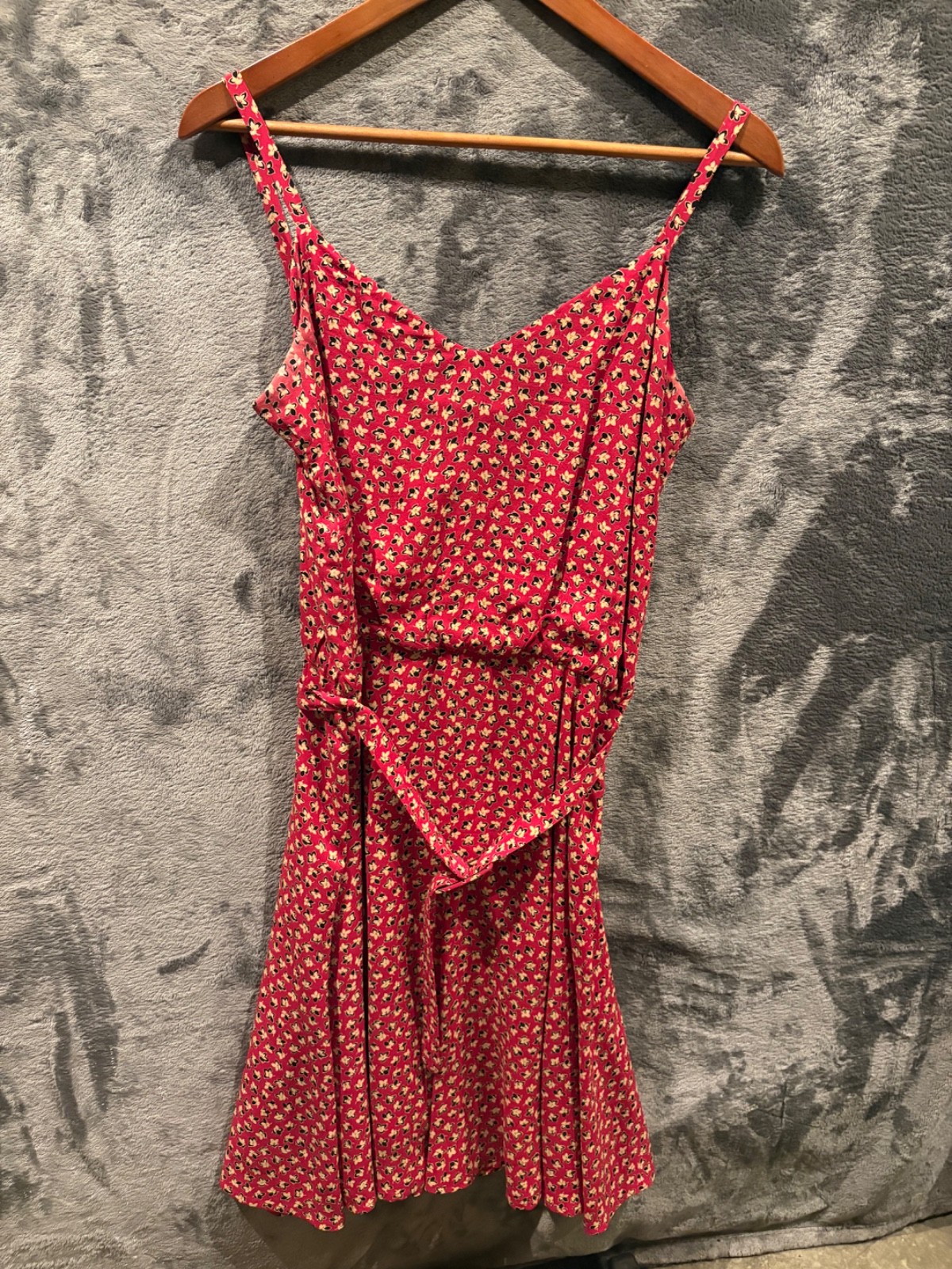 VTG Episode Red 100% Silk Ditsy Floral Mini Dress Belted Sz 8 S/M Altered Stain