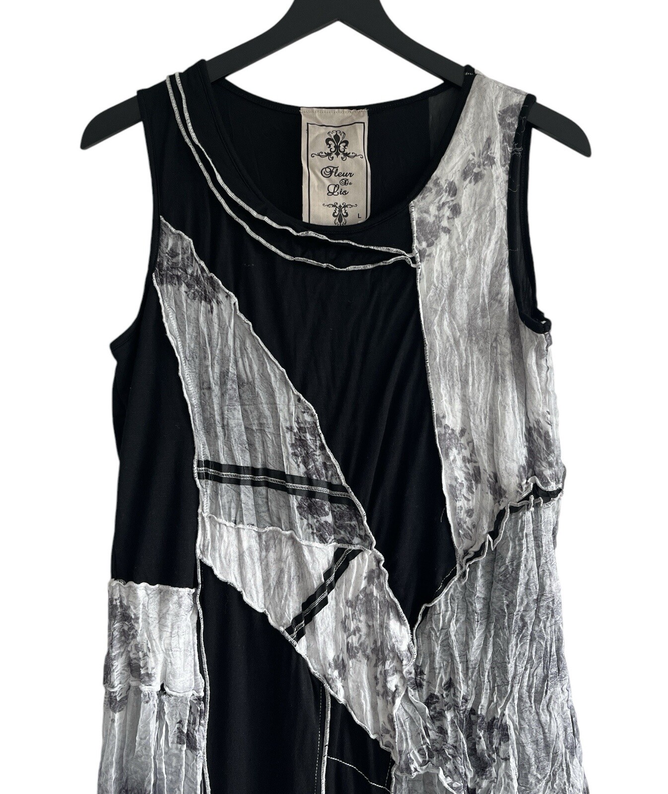 Fleur De Lis Flowy Black/Gray/White Sleeveless Dress, Size Large