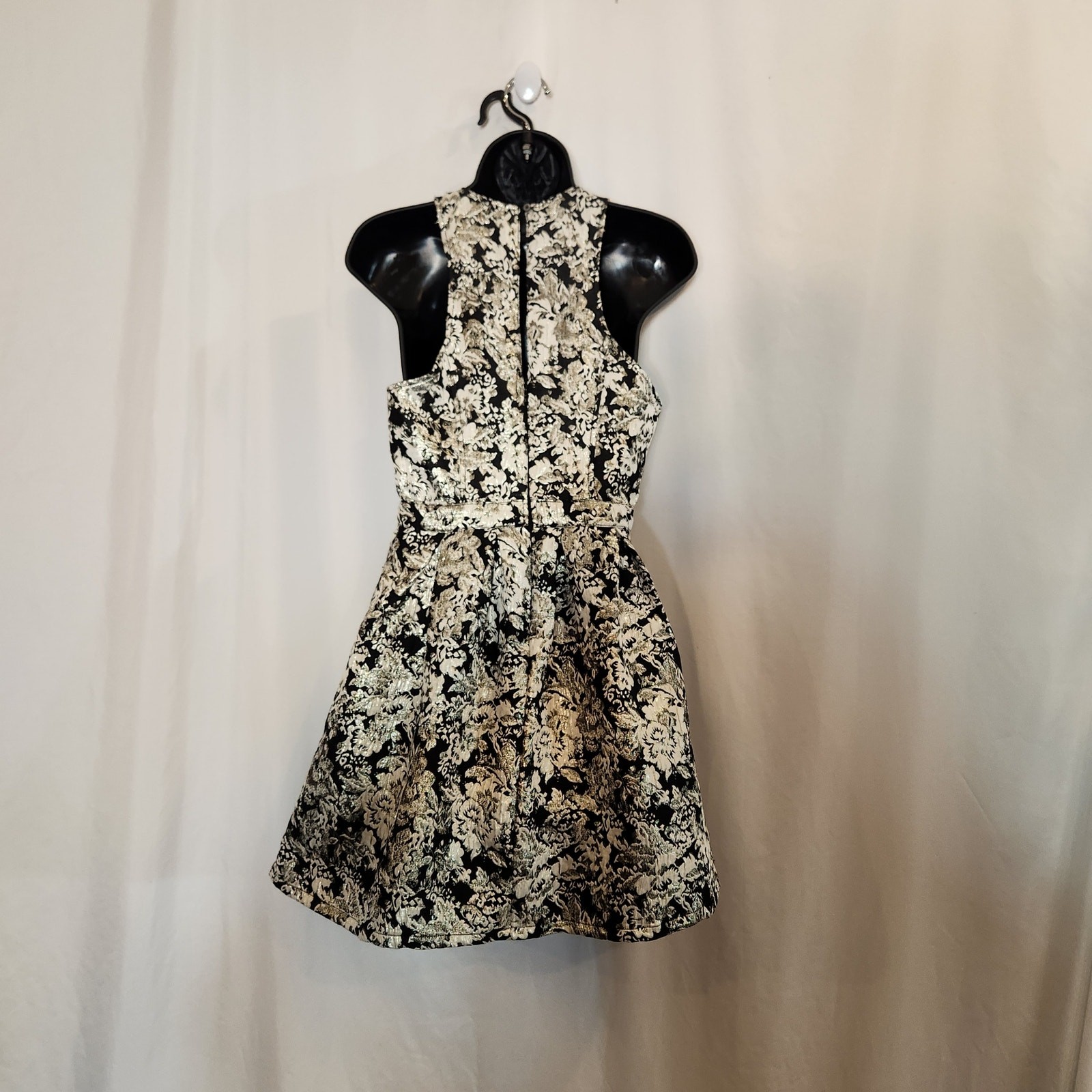 ABERCROMBIE & FITCH Black White Gold Metallic Floral Brocade Sleeveless Party S