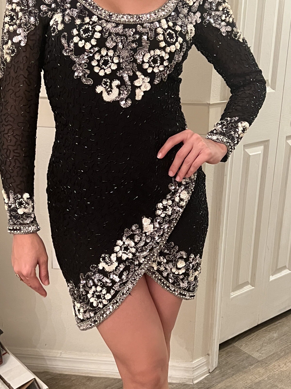 Oleg Cassini Back Tie Sequin Beaded Sz 4 DRESS White& Black