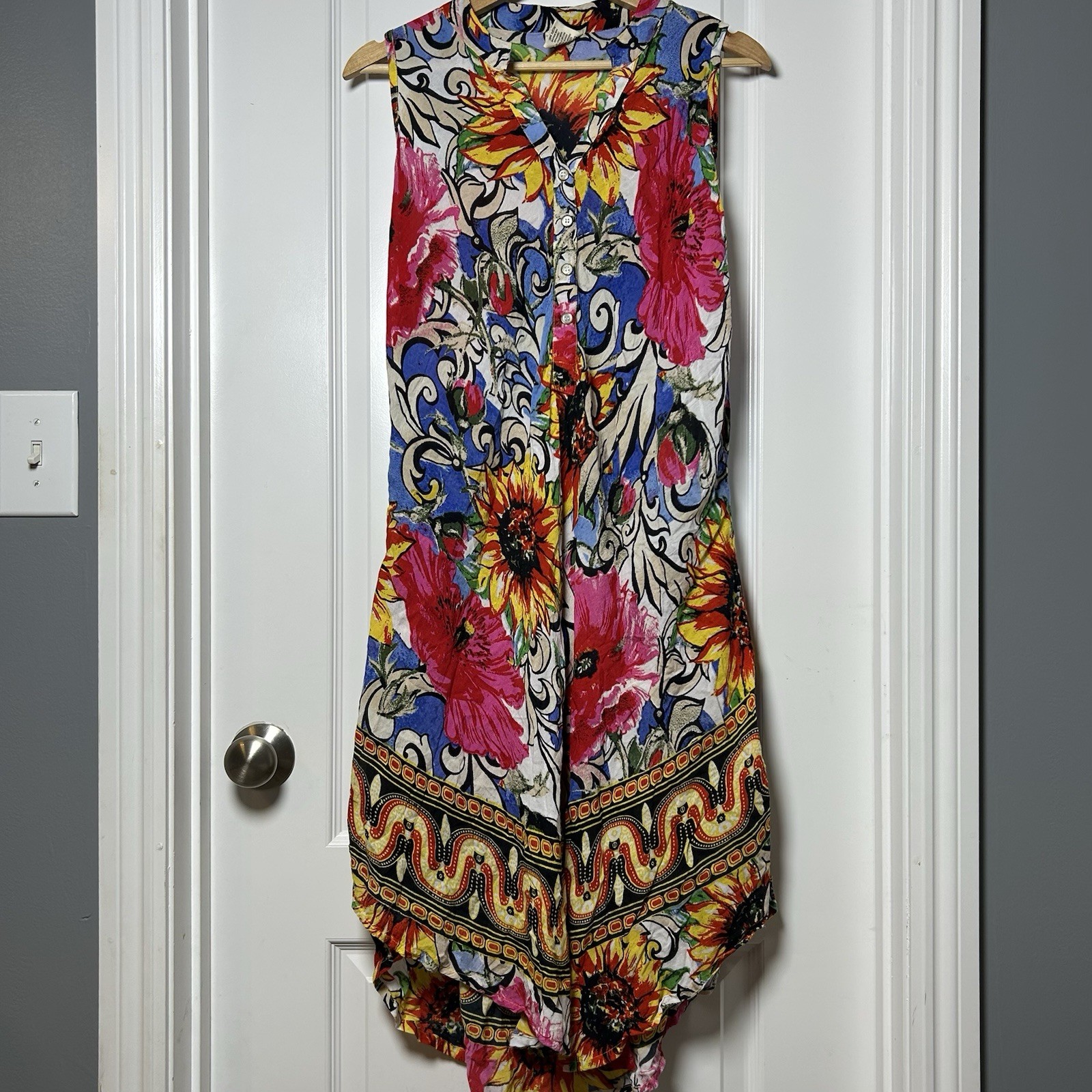 Seven Islands New York Multicolor Floral Sleeveless Swing Dress Boho Artsy Style