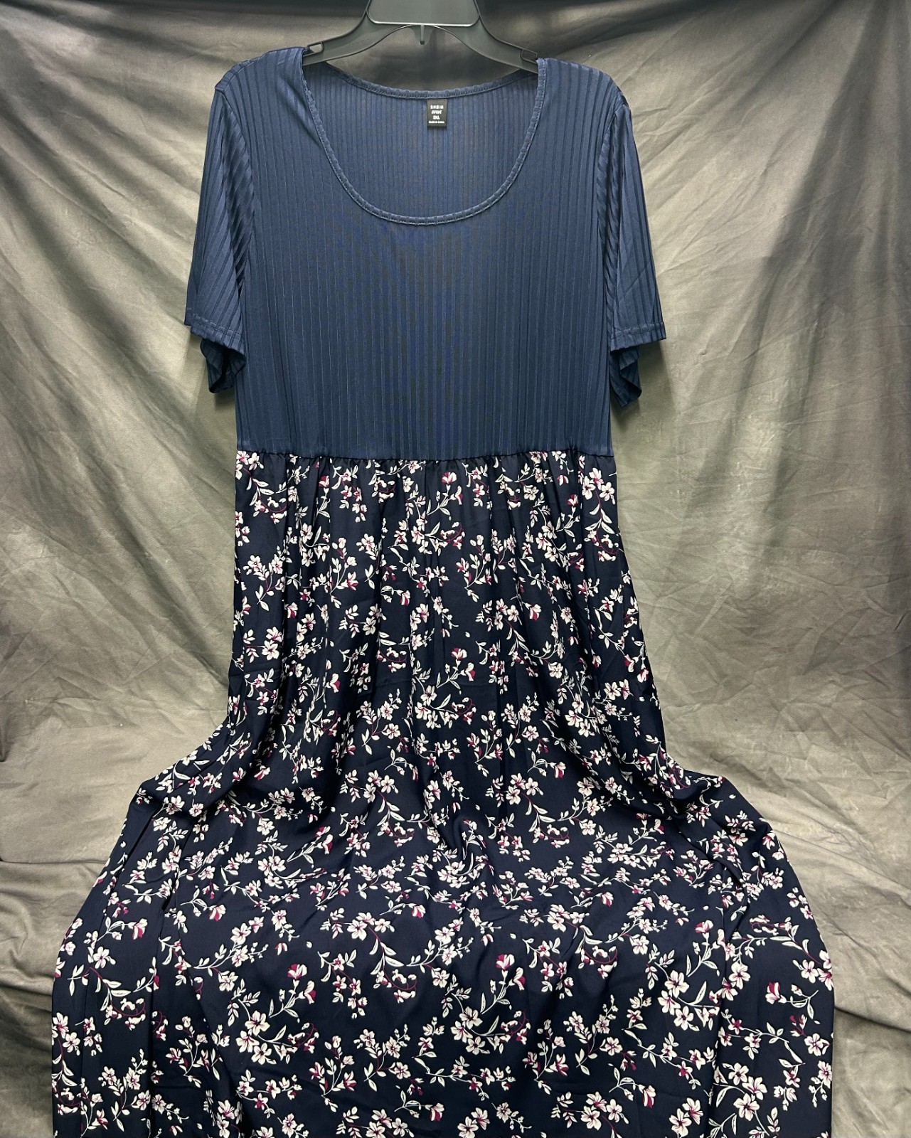 Navy Blue Maxi Length Dress Floral Bottom Shein Curve Size 3XL / 2XL Fit New WOT
