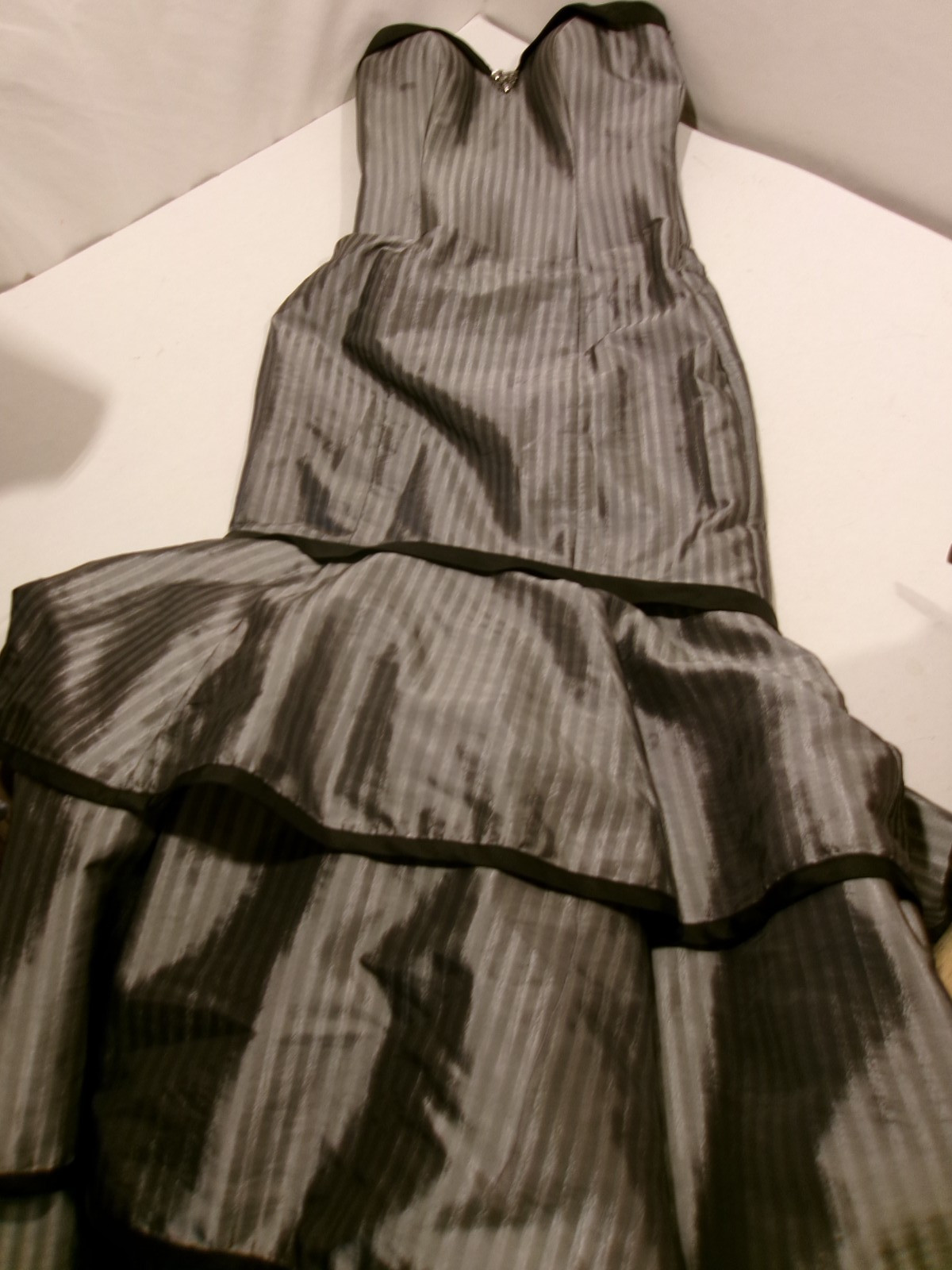 Size 2 MAGGIE SOTTERO FLIRT Gray Prom ,Cosplay ,Embellished Strapless Dress gown