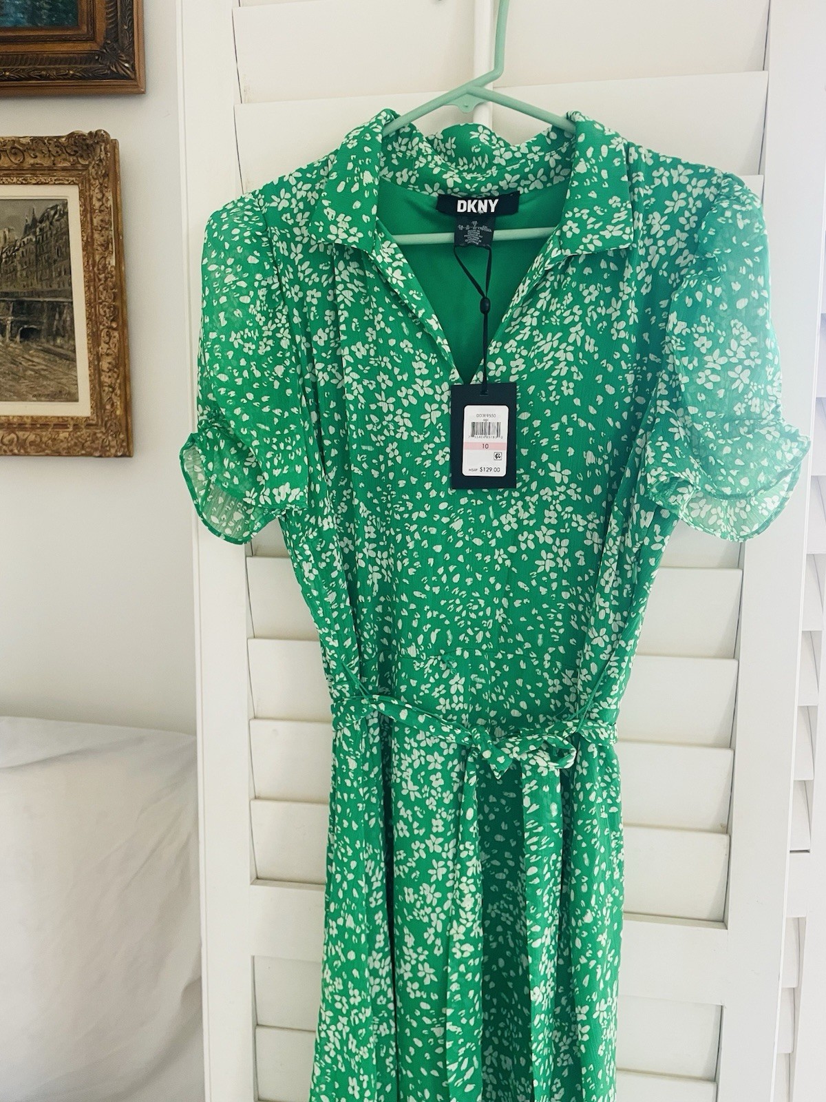 DKNY Green Lined Belt short Sleeve Long Floral Print Polyester Dress size 10 New