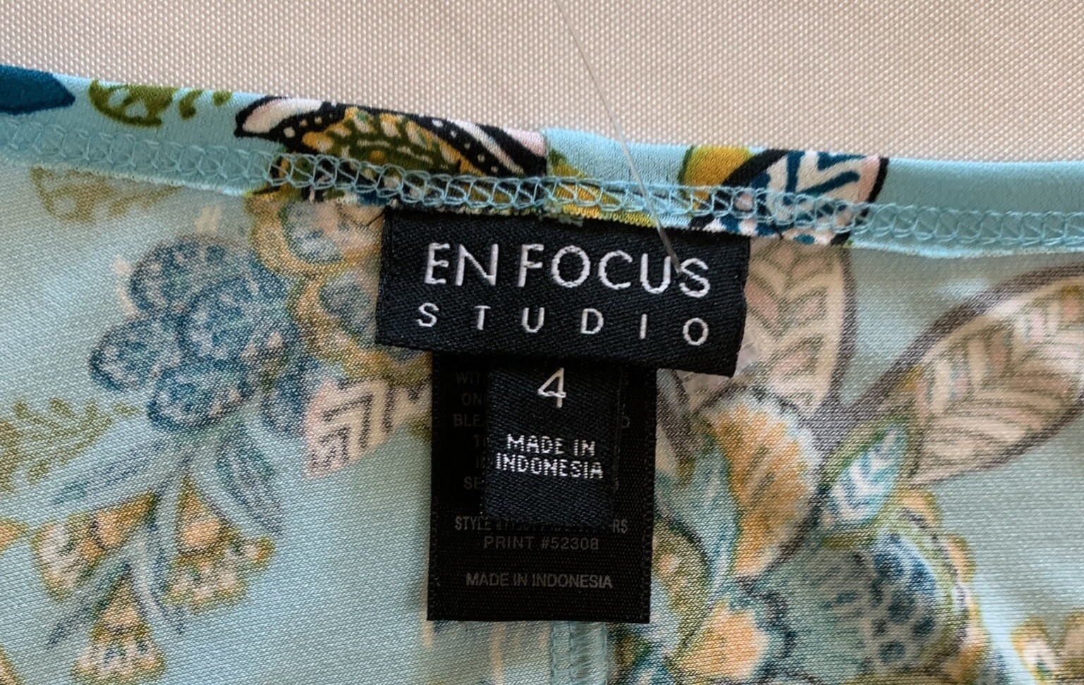 EN FOCUS STUDIO~Short sleeve low cut flair dress Sz 4 ruched waist pull over New