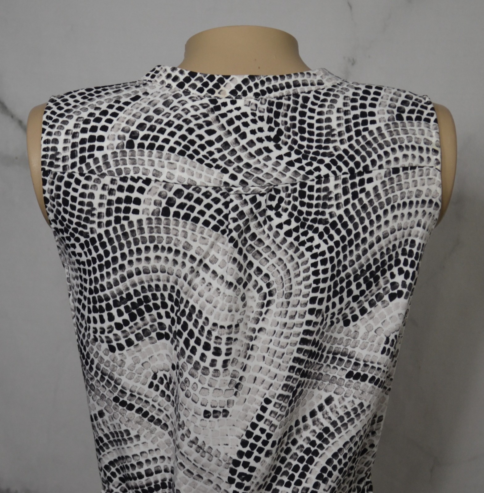 H & M Black White Gray Pattern Sleeveless Shirt Dress 6 Drawstring Waist Pockets