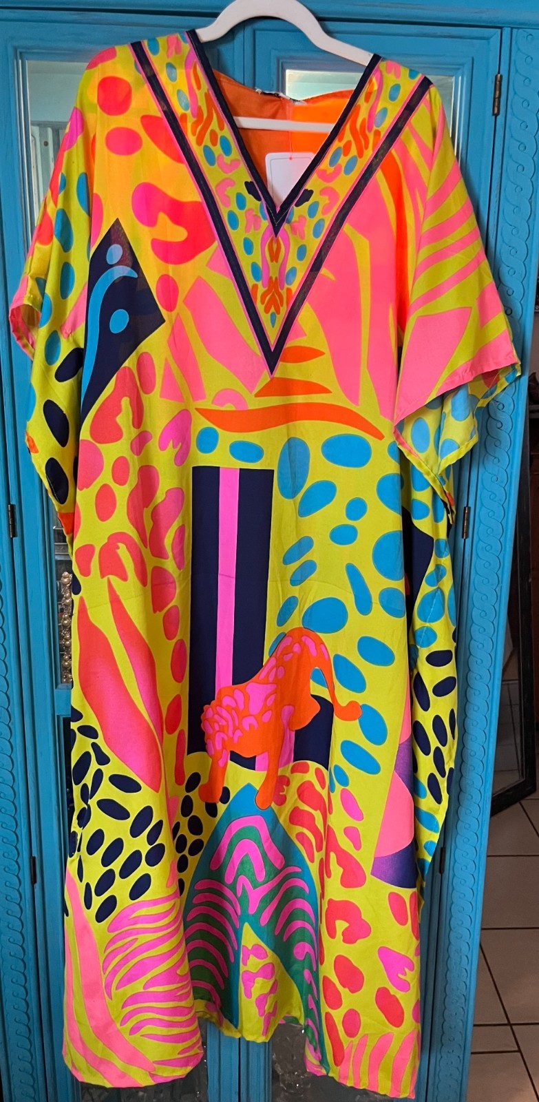 Jessica Taylor Gorgeous Bright Greens Blues Pinks V Neck One Size NWT Caftan