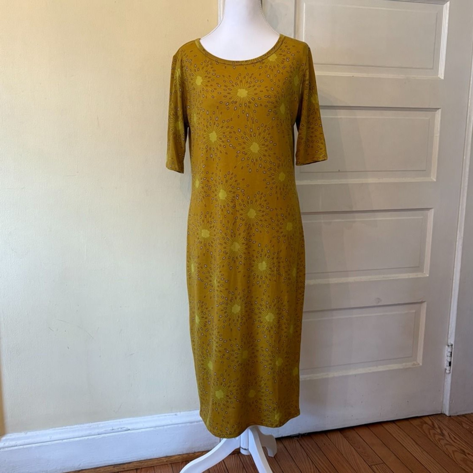 Pencil dress yellow body con scoop neck spring Easter feminine flower floral euc