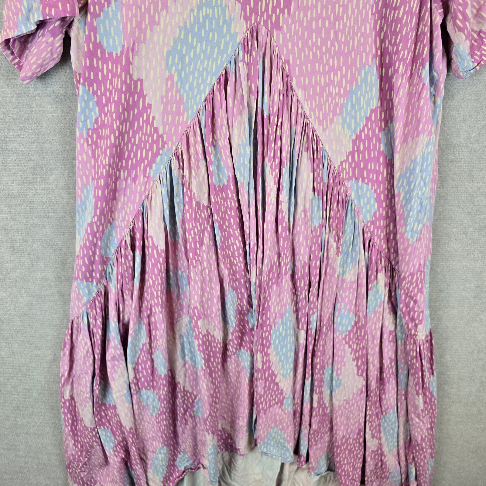 She Street Dress Womens Small Medium Pink Midi Short Sleeve Flowy Relaxed