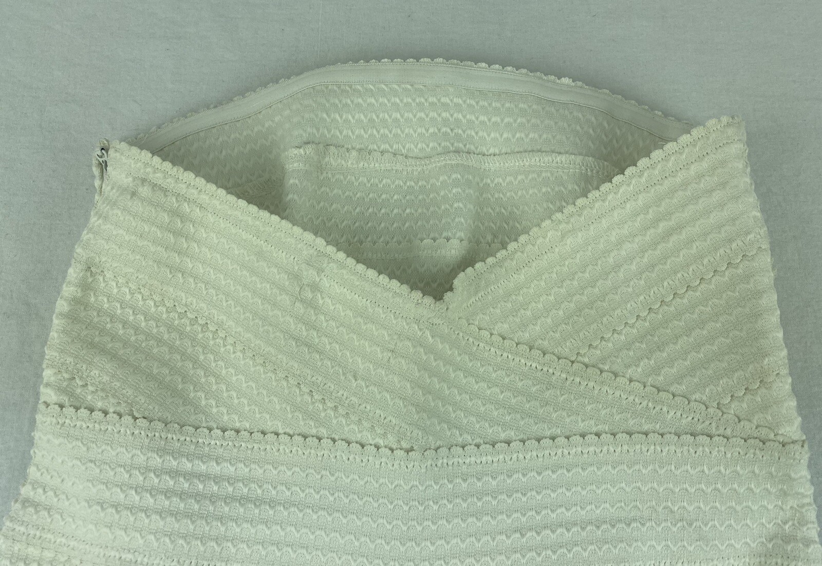Francescas Strapless Eggshell White Mini Dress Women’s Medium Stretch Scallop