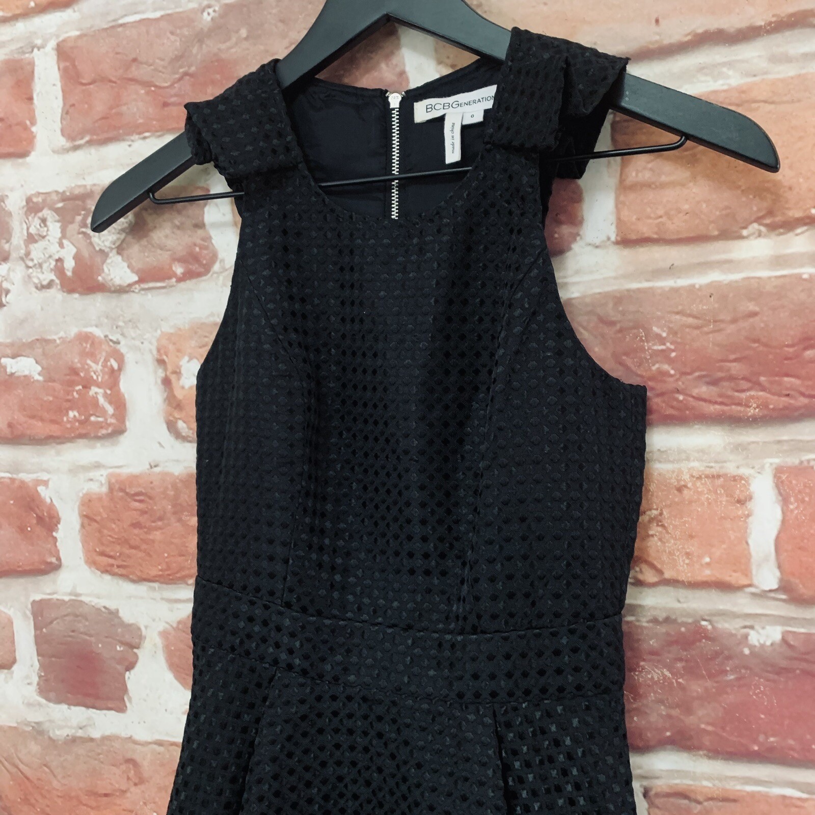 BCBG Genration Dress Womens 0 Black Embroidered Diamond Pleated Casual Evening