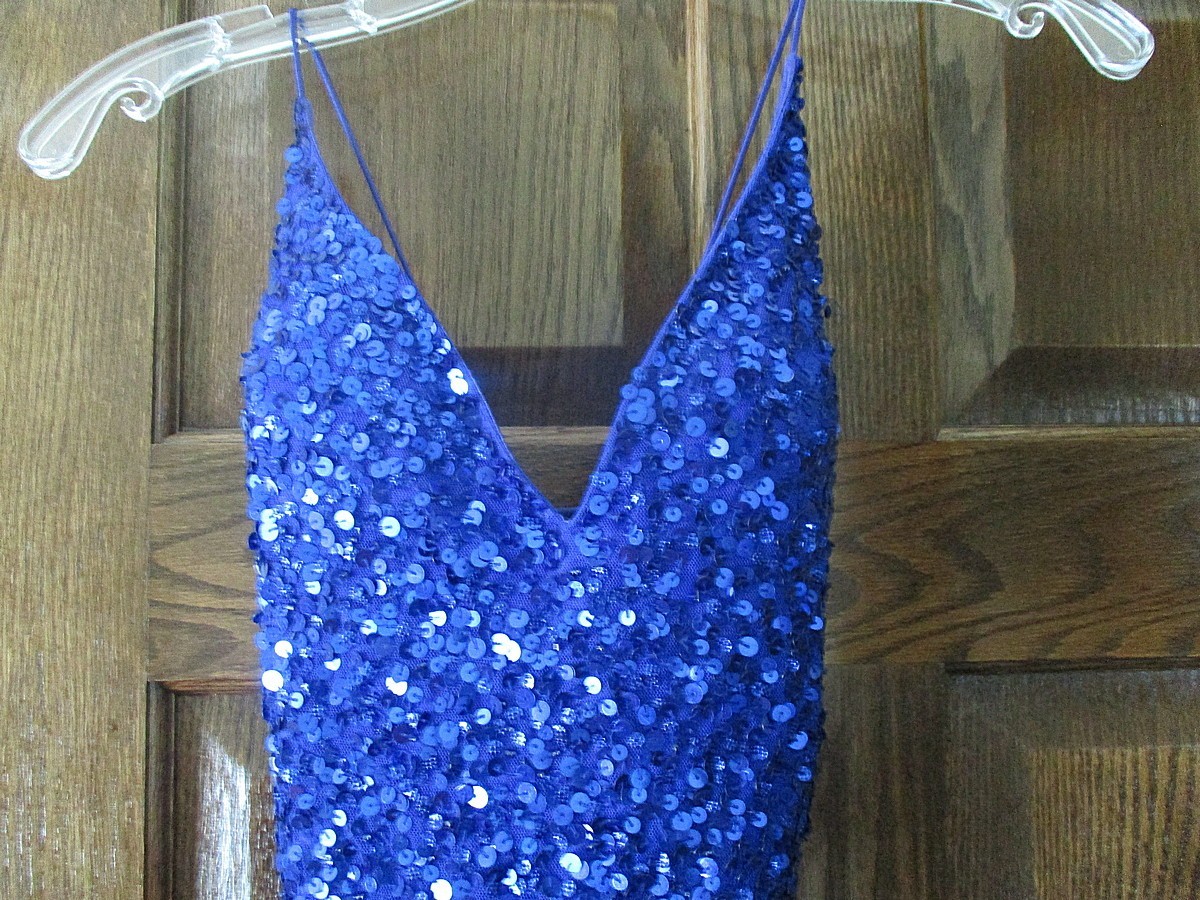EYE CATCHING! “PRIMAVERA” BLUE SEQUIN DRESS SZ 10~TIE BACK~Prom Party Dance-LN!