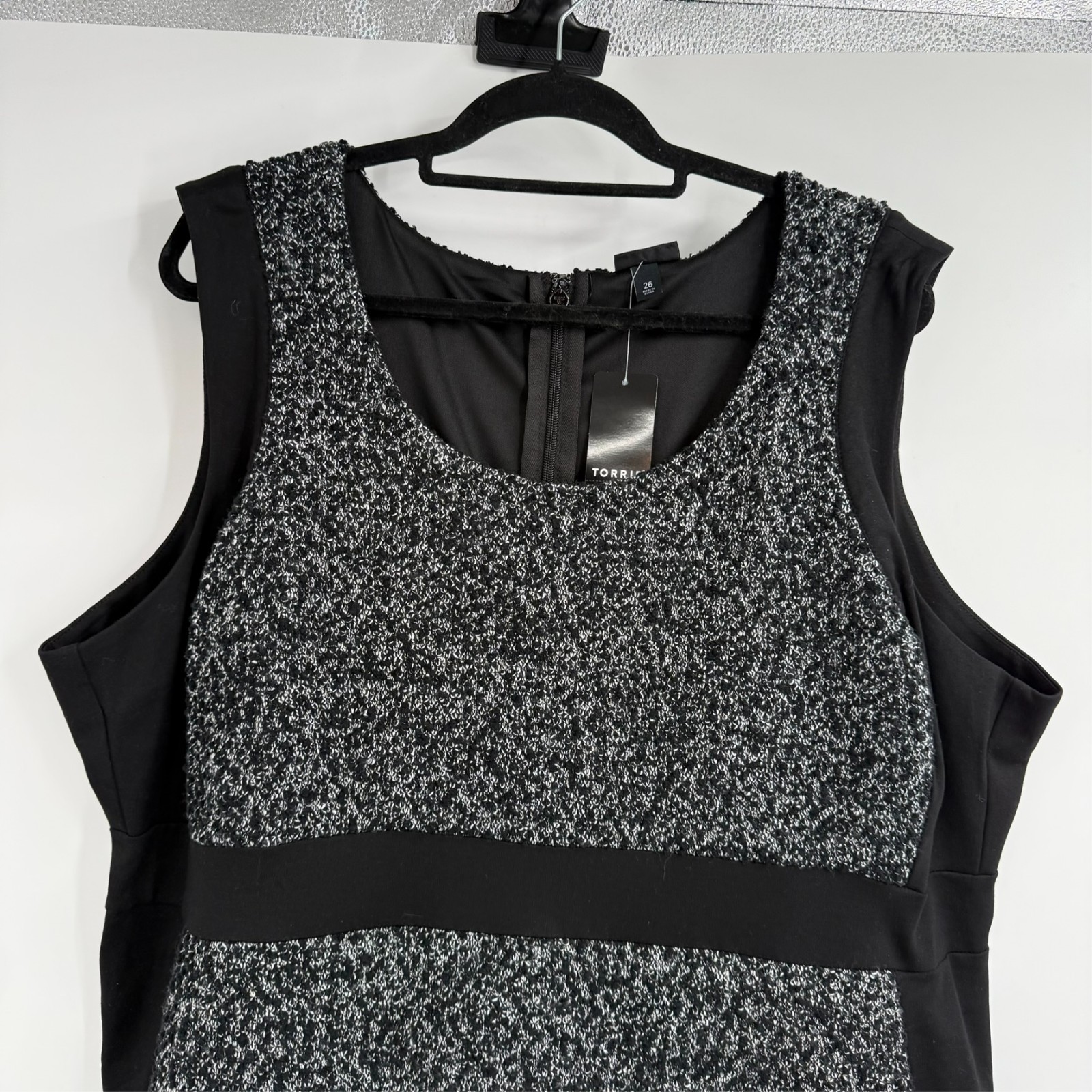 NWT Torrid At The Knee Boucle Contoured Panel Dress Womens Sz 26 Gray Black Slim