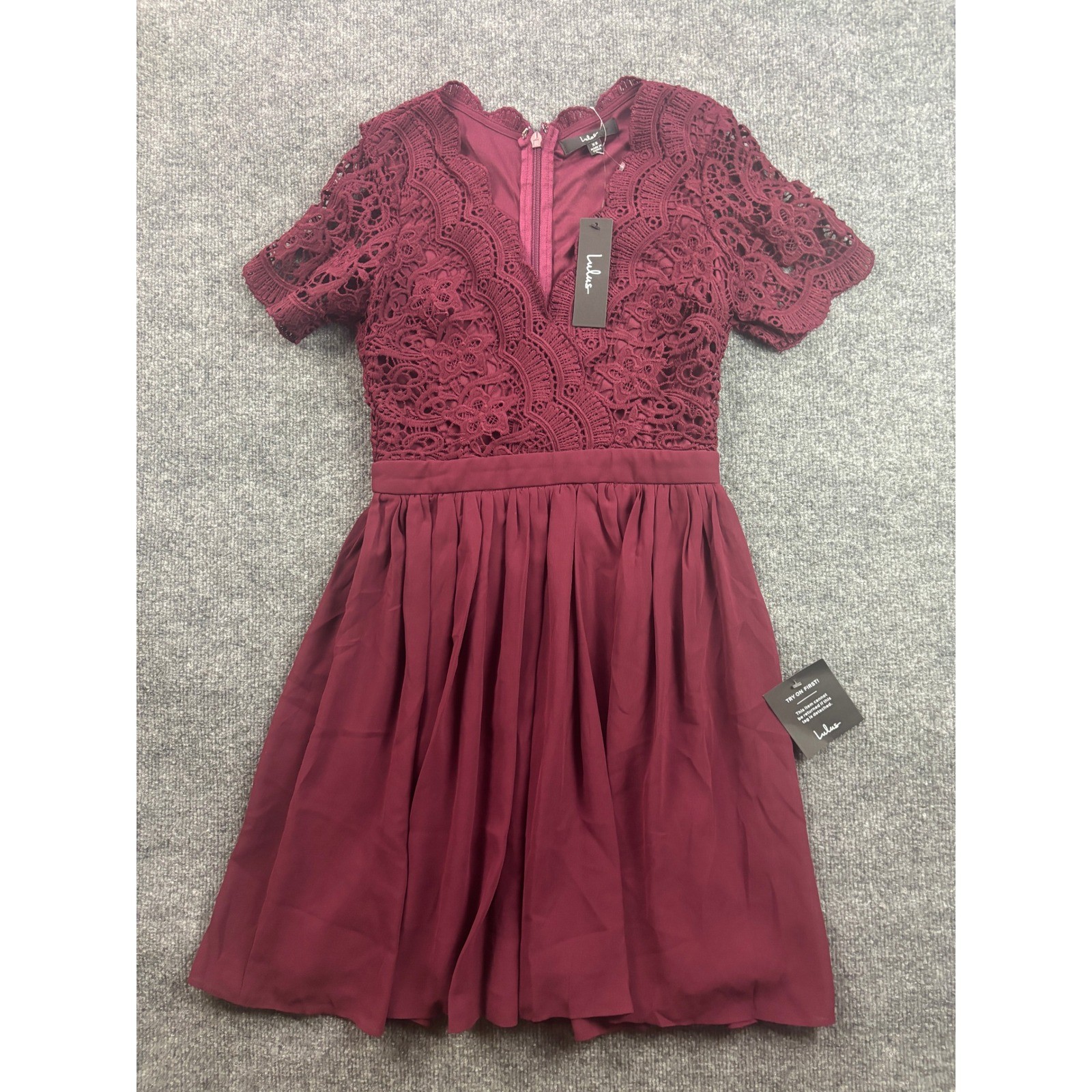 Lulus Lace Mini Dress Womens XS Burgundy V-Neck Short Sleeve Crochet Pleated