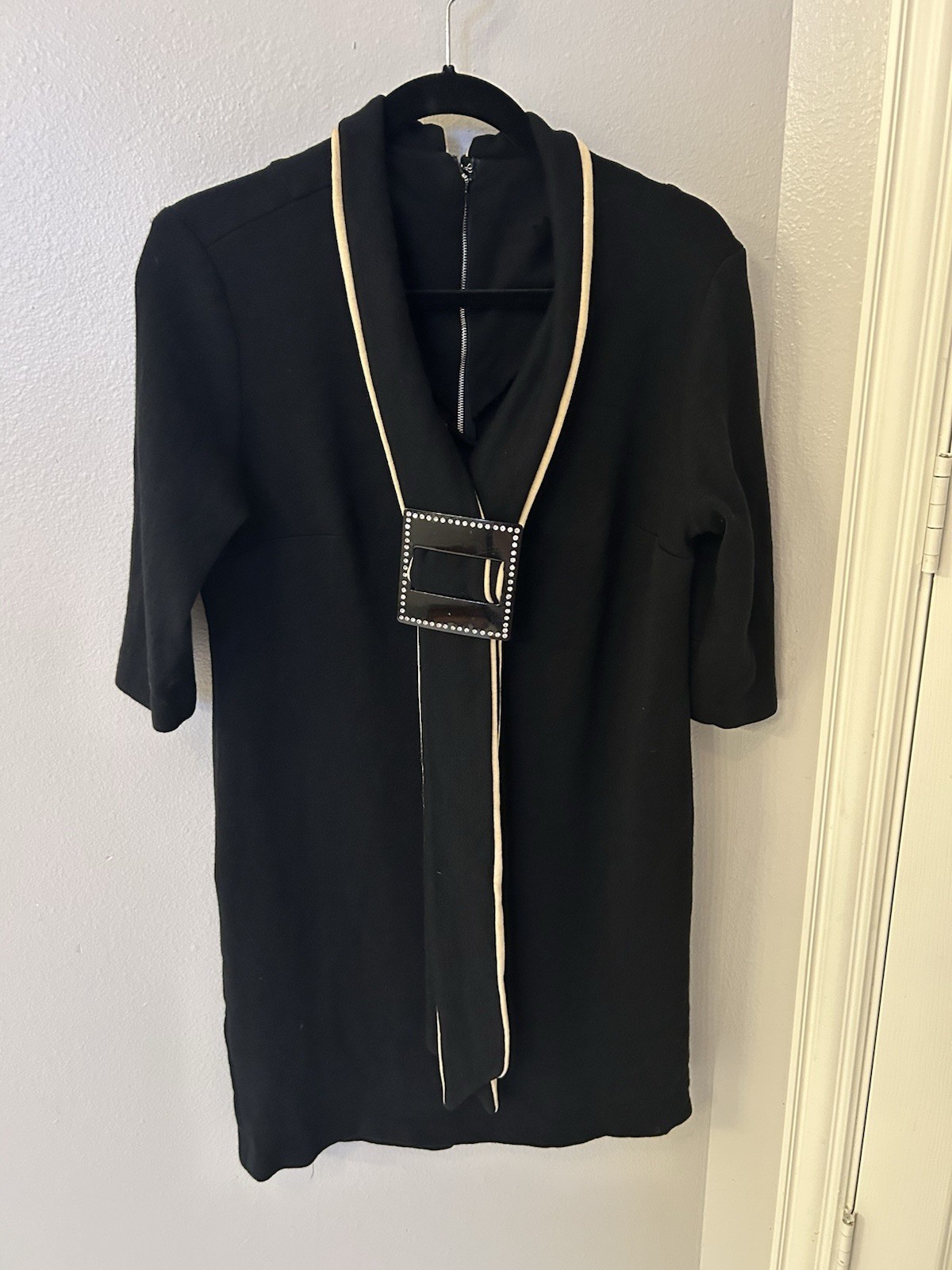 Sweater Dress Womens Black tan size med/10, zip back, buckle tie scarf front