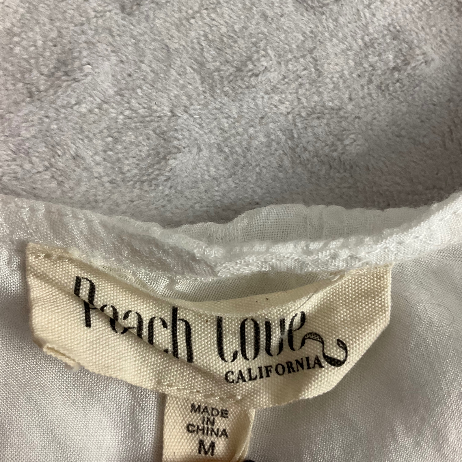 Peach Love White Crinkle Material Long Sleeve Short Dress V Neck Cutout Medium