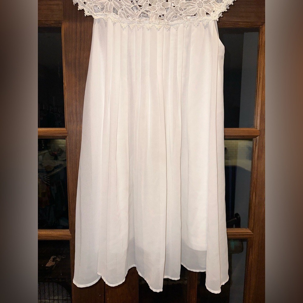 EUC Altar’d State Size Medium Elegant White Embroidered Lace Pleated Dress