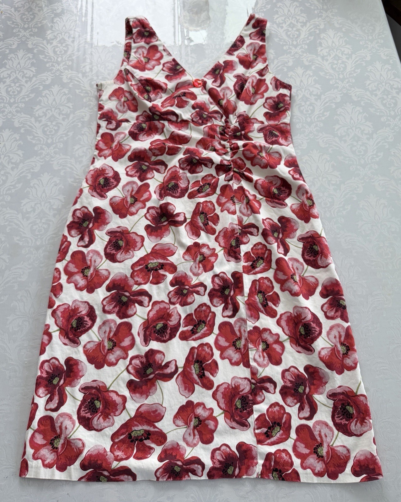 AGB Dress Women’s 14 White Red Floral V-Neck Sheath Knee Dress Zip Back Lined