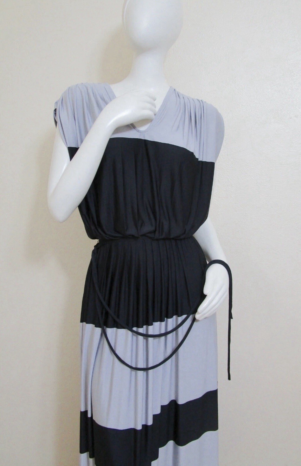 Taylor Colorblock Maxi Dress Long V-Neck Cap Sleeve Gray Black Blue Size 8