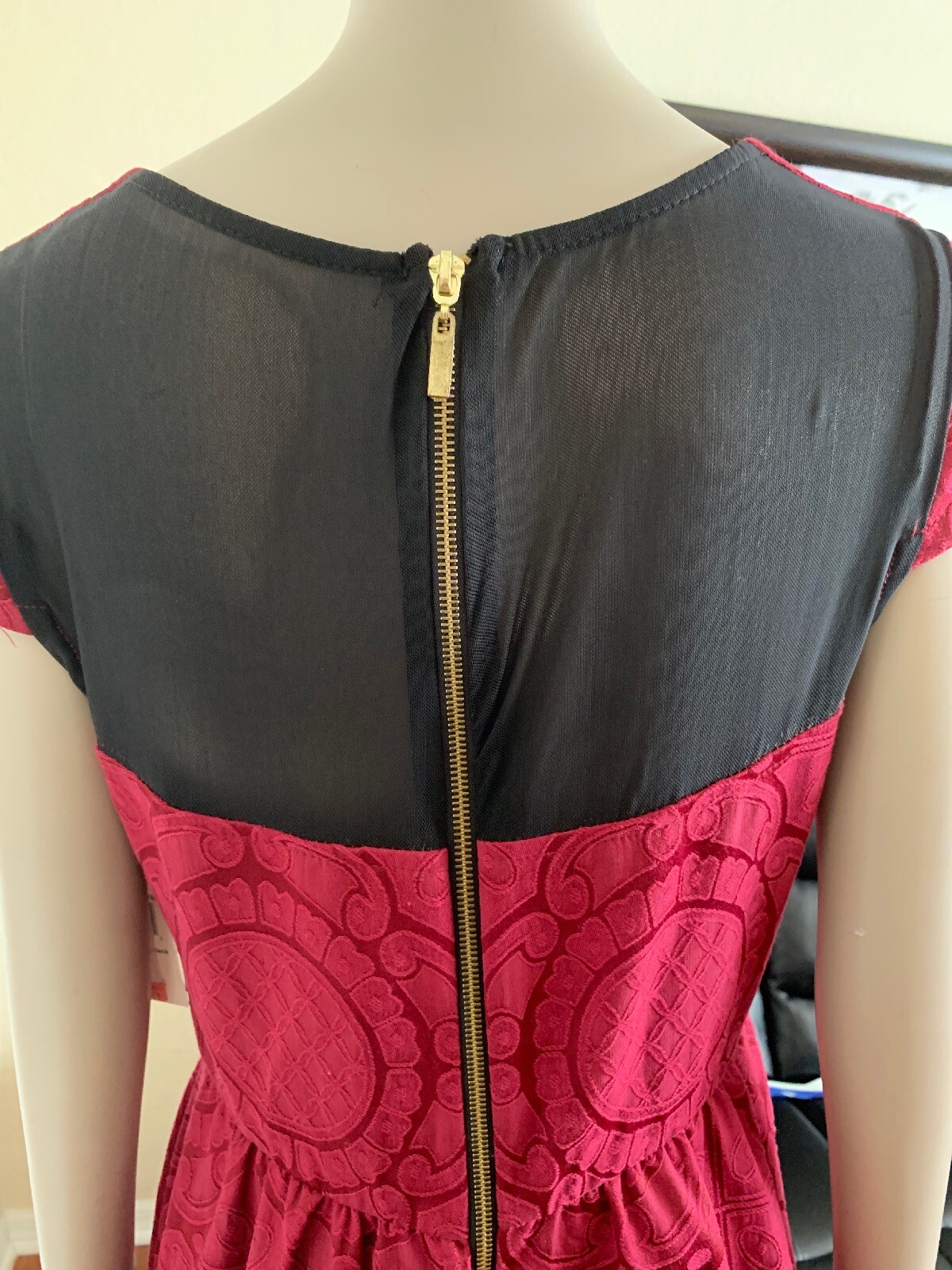 B. Darlin Wine With Black Dress Juniors Size 11-12 NWT