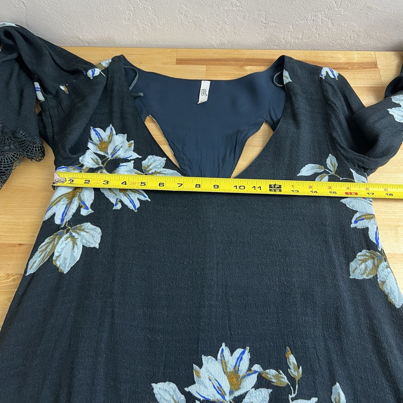 Free People Wanderer Mini Dress Gray Floral Cutout Long Bell Sleeve Lace Size XS