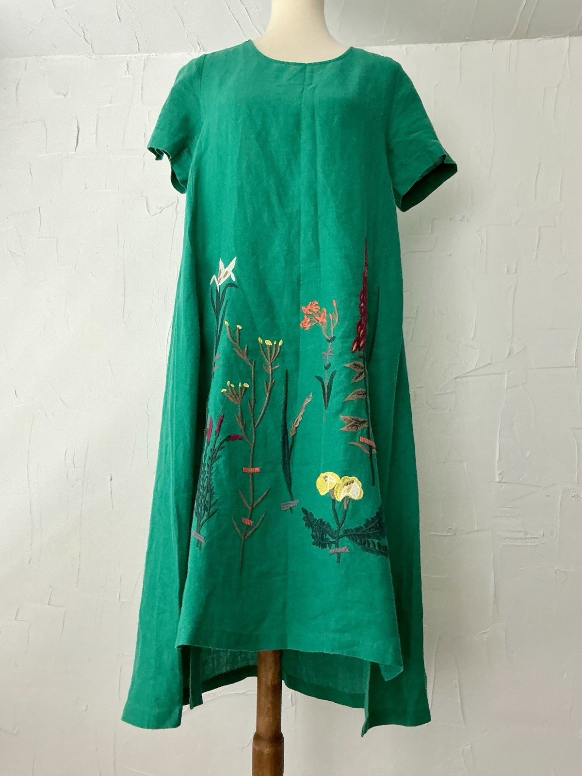 Women’s M Linen Green Langelook Floral Embroidery, Pockets A-Line EUC