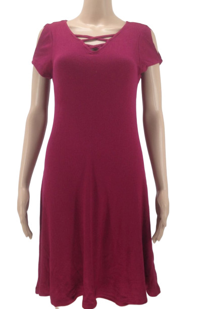 $90 Zunie Women’s Red Textured Stretch V-Neck Short-Sleeve Casual Dress Size 16