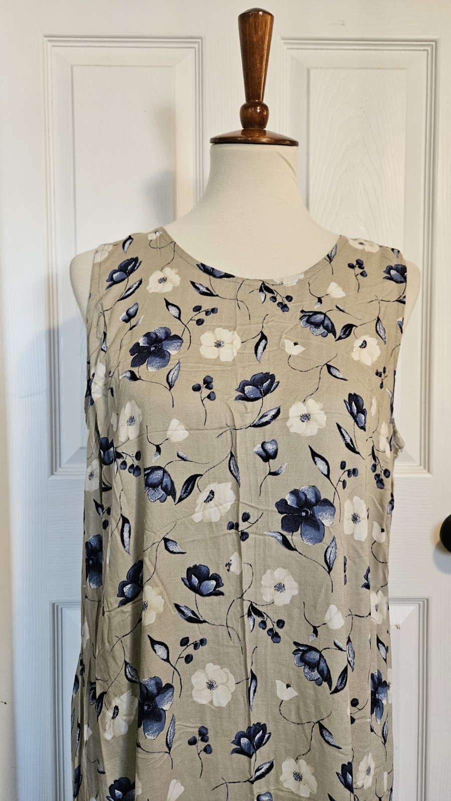 Vintage 90s Studio Ease Grey Green Blue Floral Sleeveless Rayon Maxi Dress Size