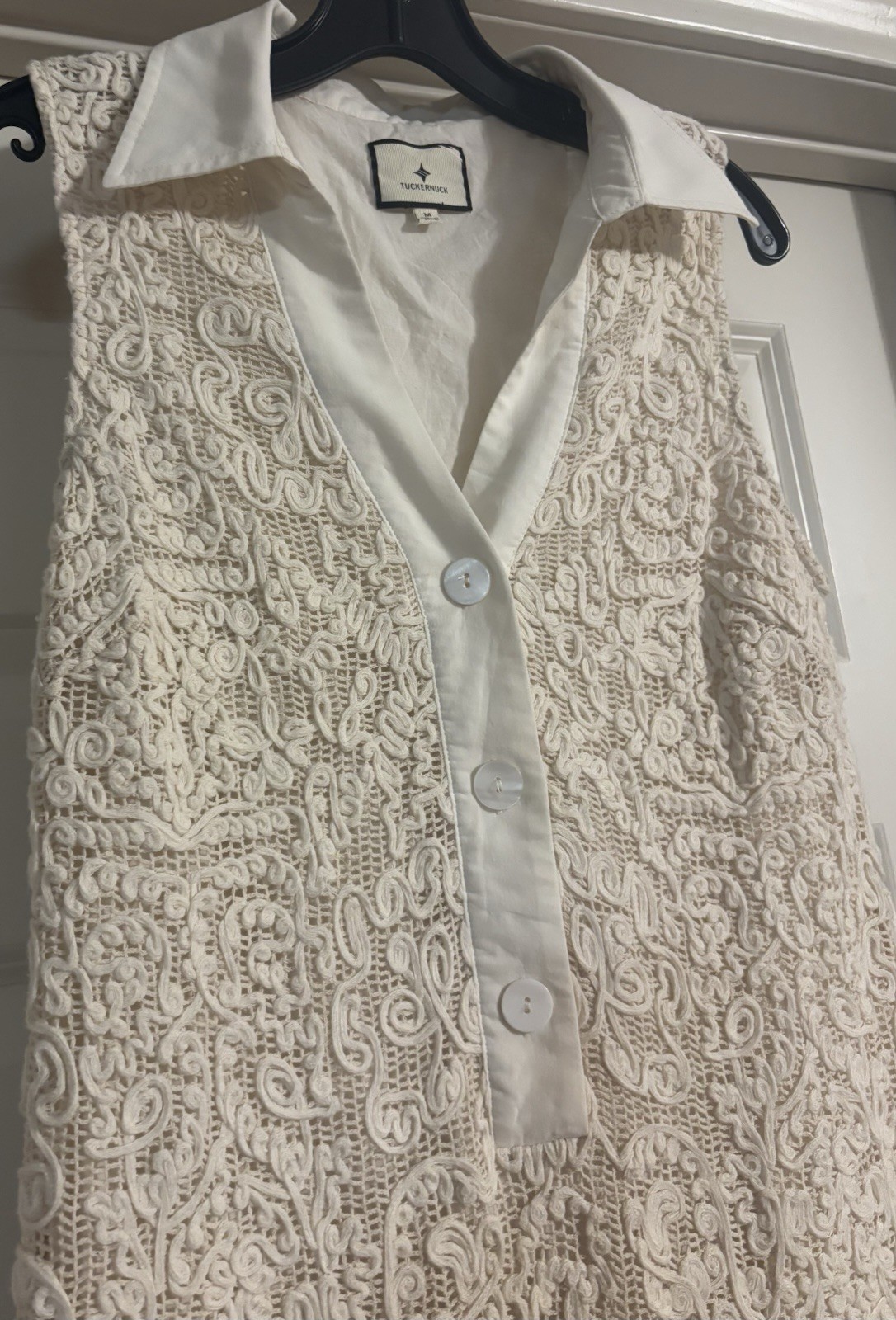 Tuckernuck Tan Lace Collared Coastal Preppy Old Money Quiet Luxury Size M