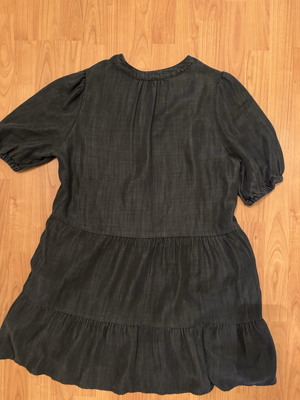 Velvet Heart Los Angeles Gray Solid Tiered V-Neck Puff Sleeve Woven Dress L