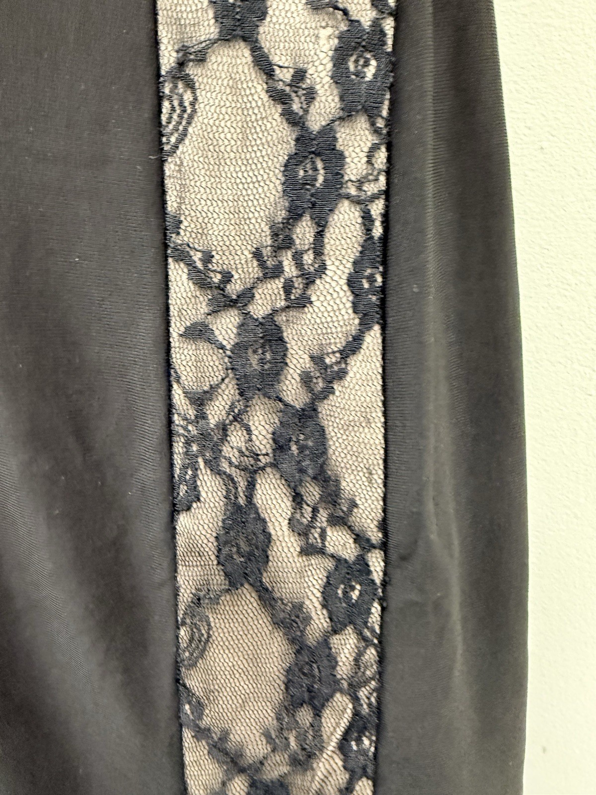 CHAPS Est. 1978-Women’s M Rutched Black Dress Lace Lined Side Panels – Classy!!